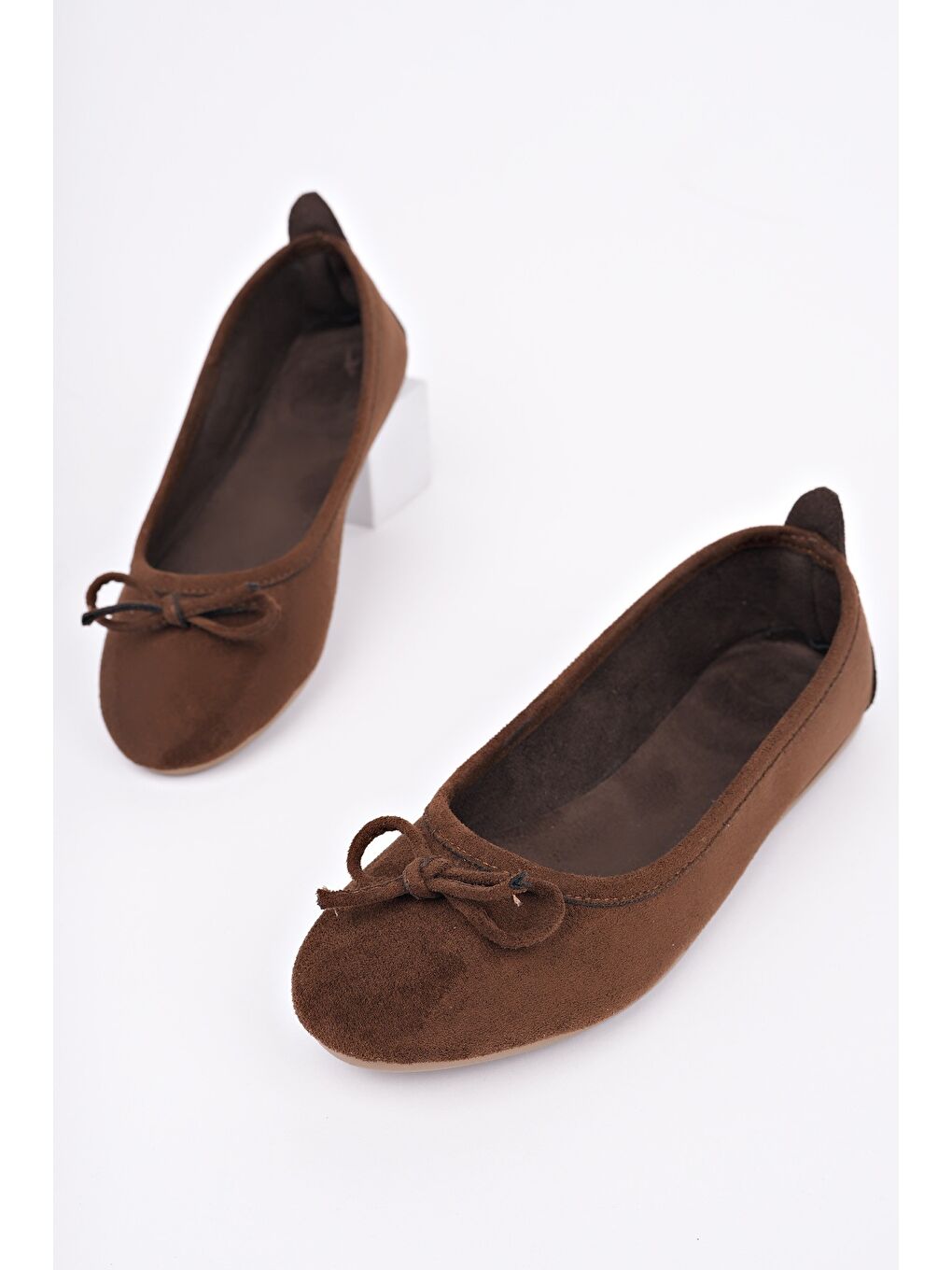 Kahverengi MİU Fiyonklu Kadın Deri Günlük Babet-1