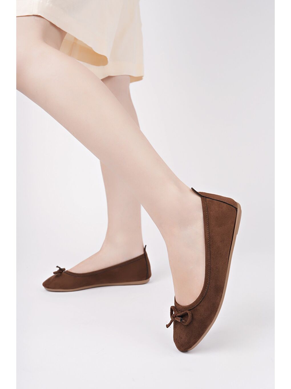 Kahverengi MİU Fiyonklu Kadın Deri Günlük Babet-2