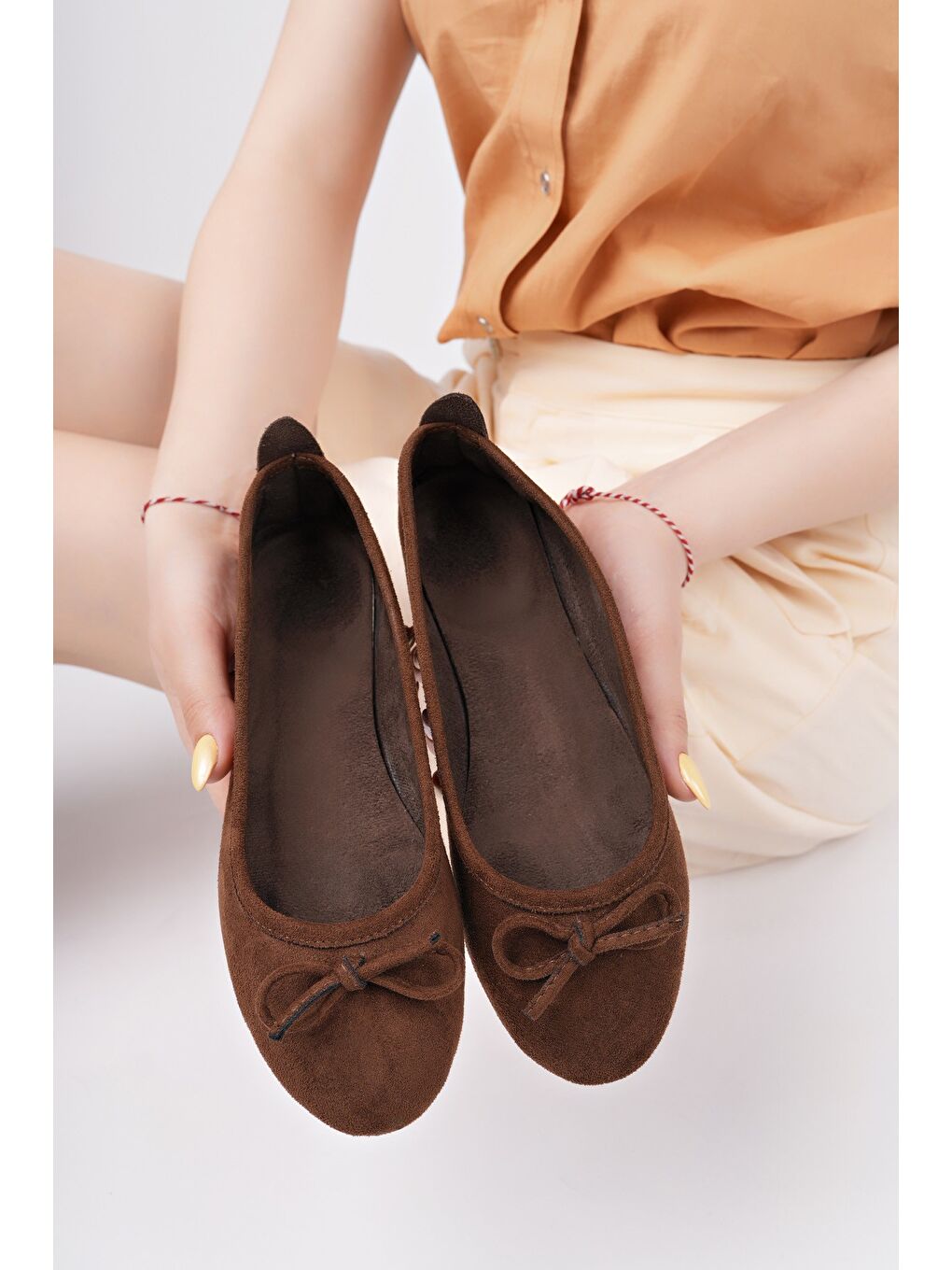 Kahverengi MİU Fiyonklu Kadın Deri Günlük Babet-3