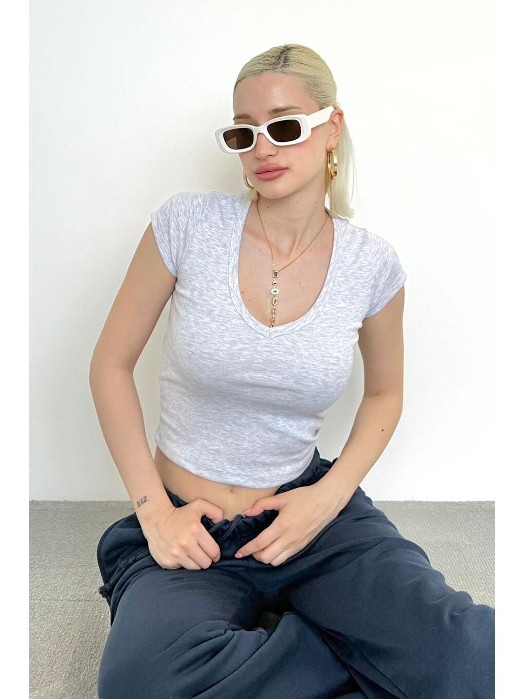 Beyaz Karmelanj V Yaka Basic Kadın Tişört Mg2450-5