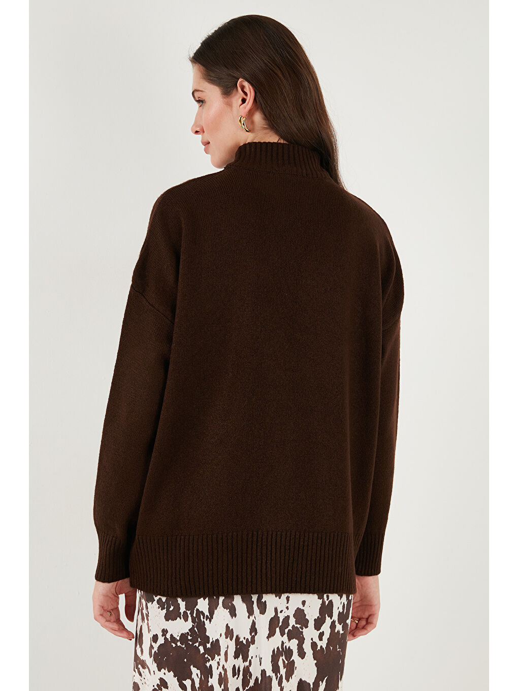 Kahverengi Premium Oversize Fit Balıkçı Yaka Yumuşak Dokulu Triko Kazak 680KZ00469-6