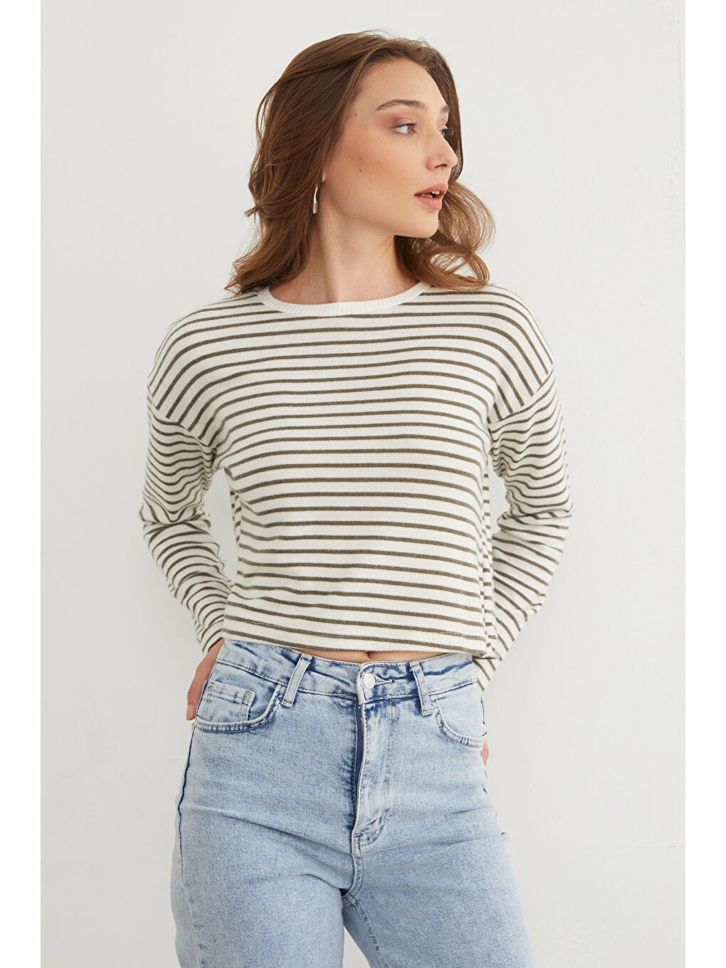 Haki Çizgili Crop İnce Triko Kazak-2