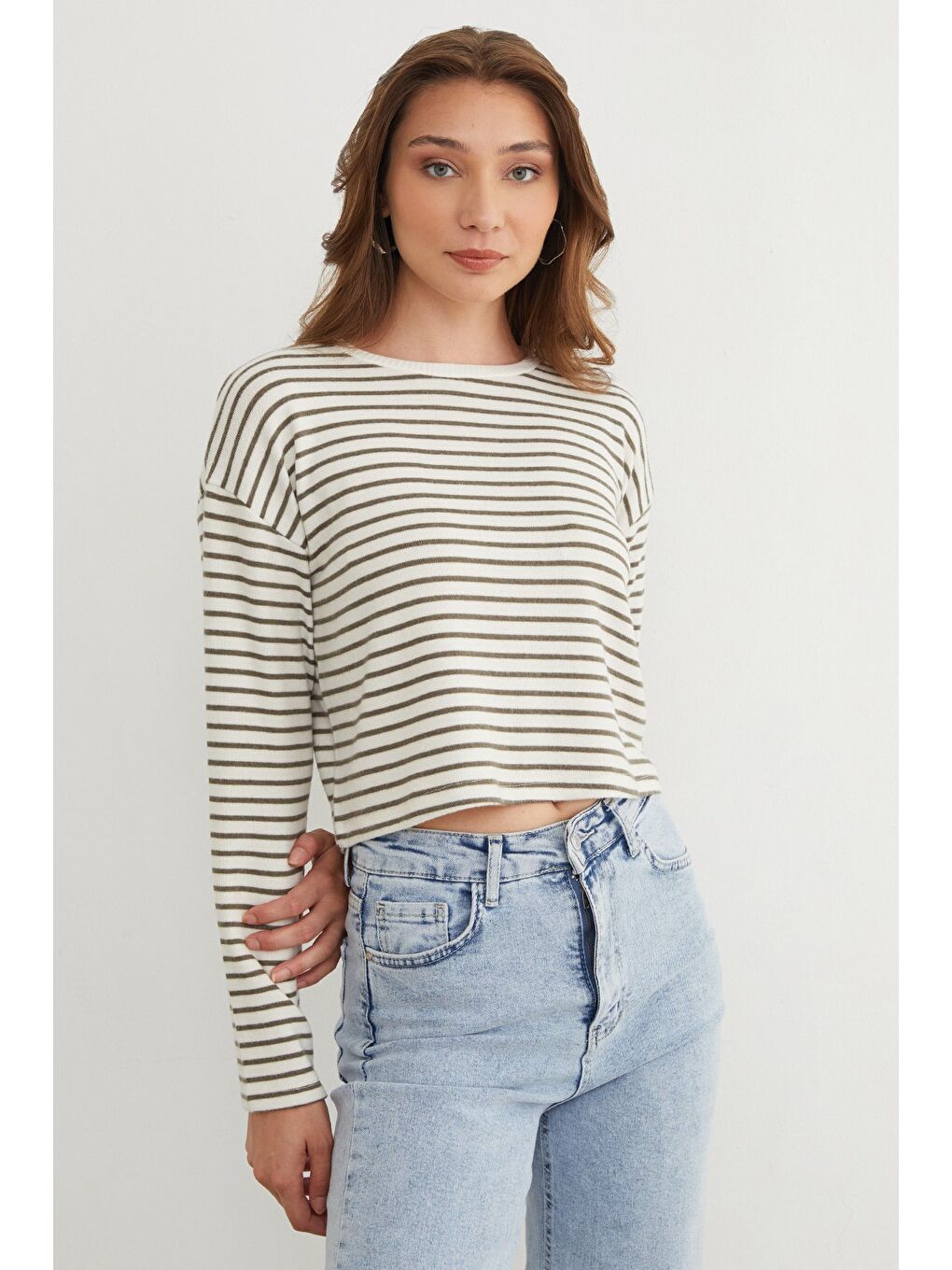 Haki Çizgili Crop İnce Triko Kazak-3
