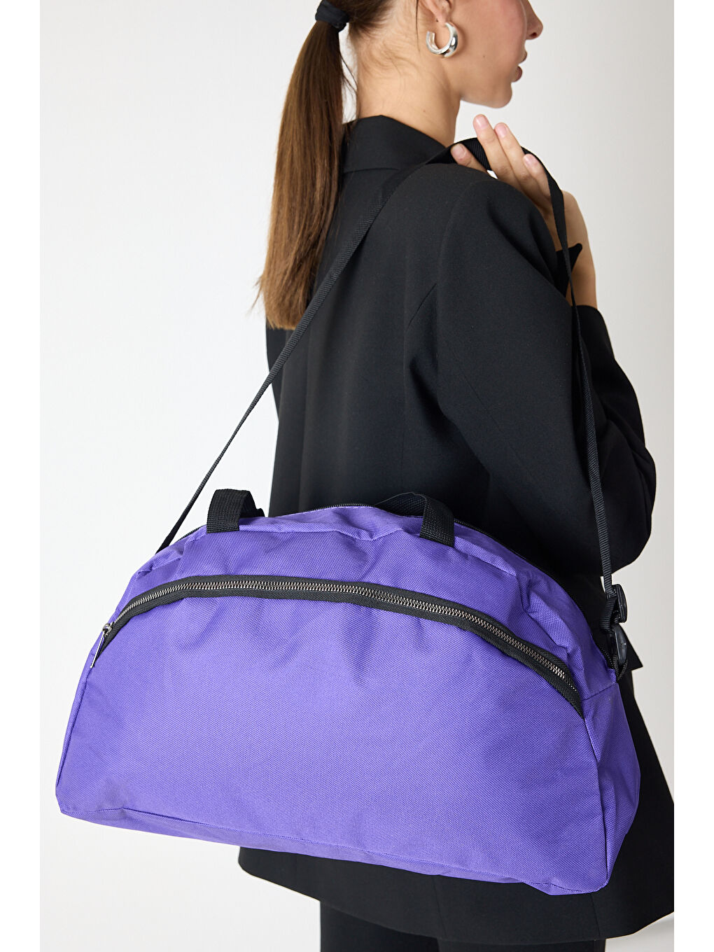 Kadın Mor Büyük Boy Önü Fermuarlı Kumaş Spor ve Seyahat Omuz Çantası