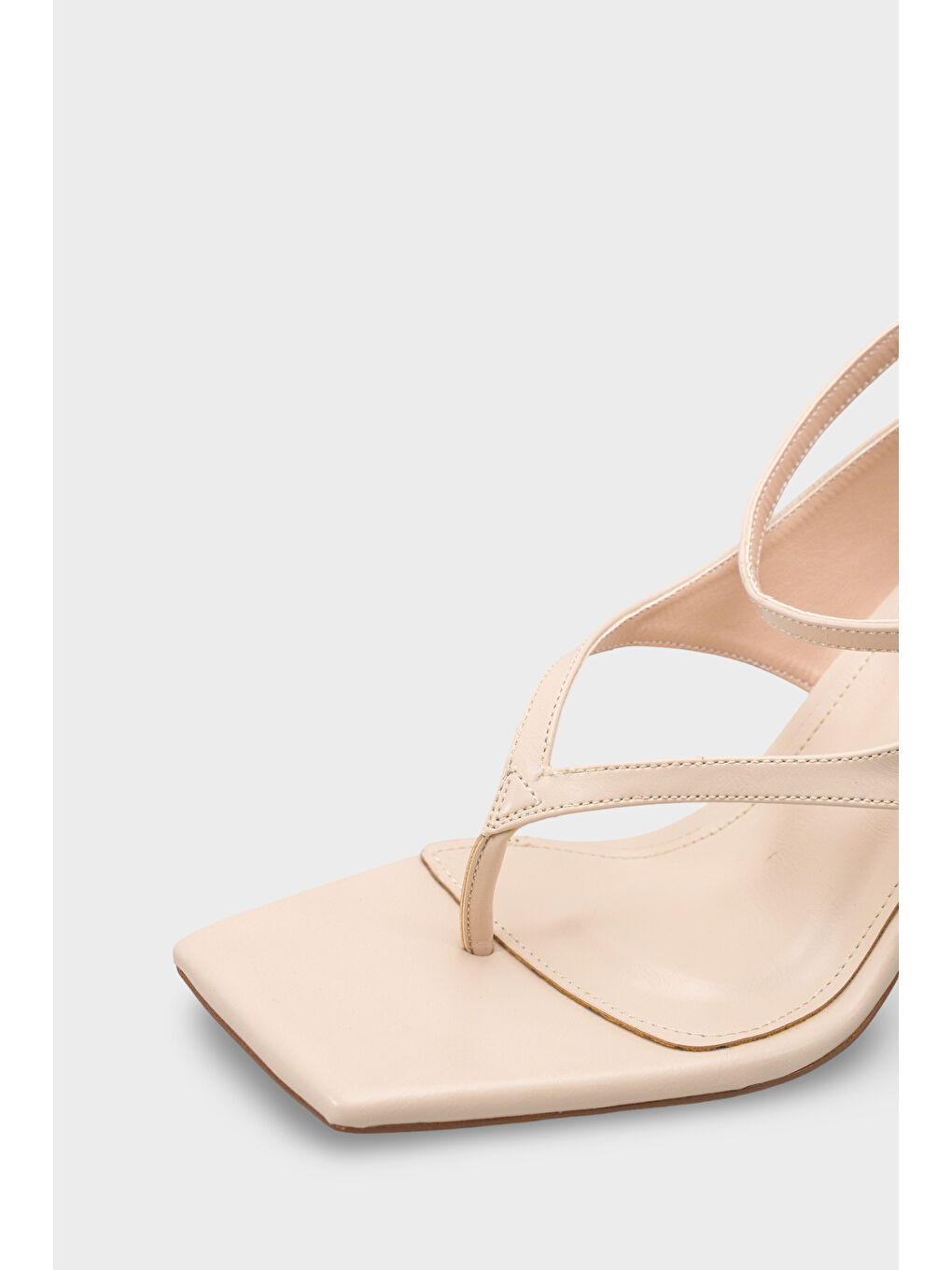 Bej Suzie Kadın Parmak Arası Topuklu Ayakkabı-3