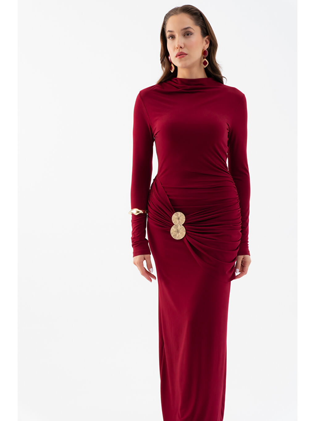 Kadın Bordo Uzun Kol Aksesuar Drapeli Maxi Elbise-1
