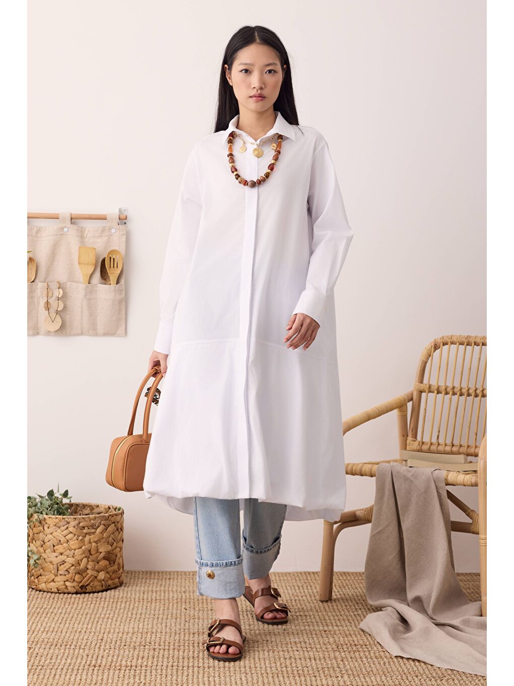 Etek Ucu Balon Gömlek Beyaz