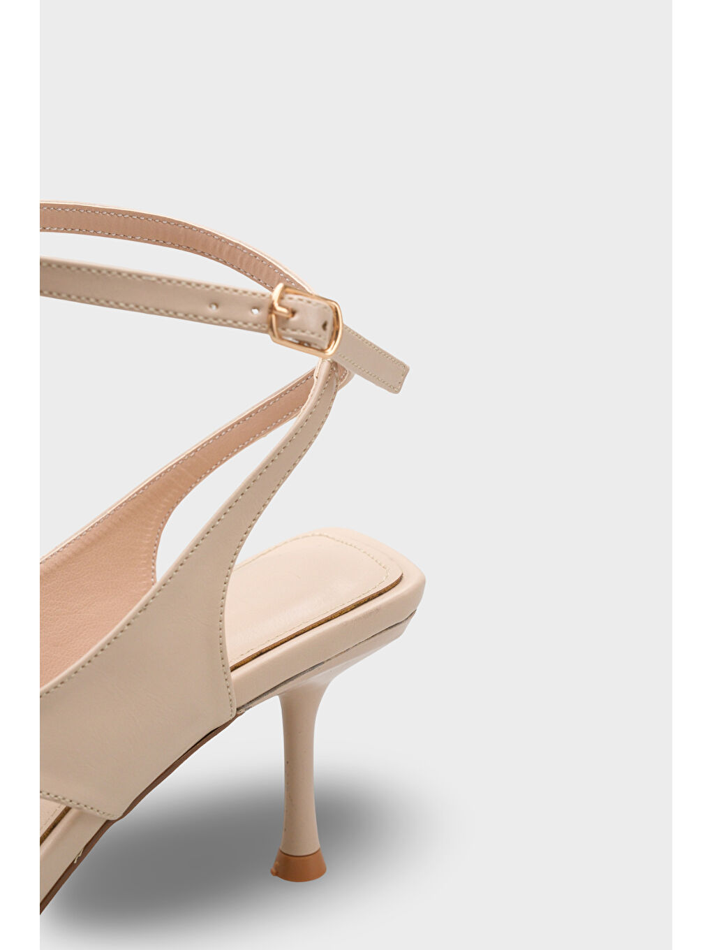 Bej Suzie Kadın Parmak Arası Topuklu Ayakkabı-4