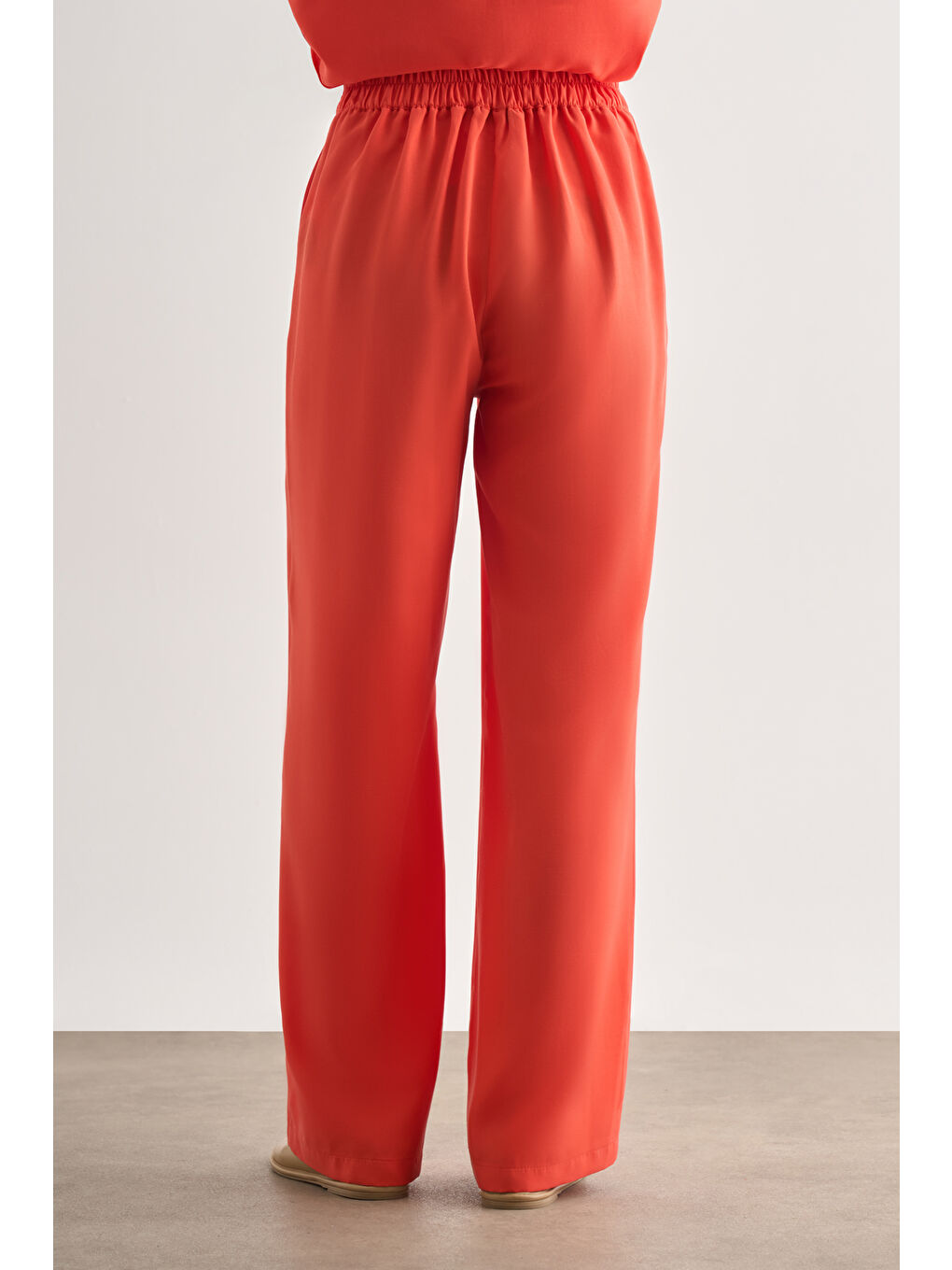 Kırmızı Nar Çiçeği Kemerli Rahat Kesim Modal Pantolon-4