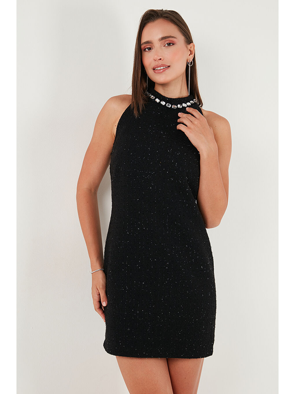 Siyah Pamuk Karışımlı Fitted Fit Halter Yaka Taş Detaylı Mini Boy Elbise 6525632-2