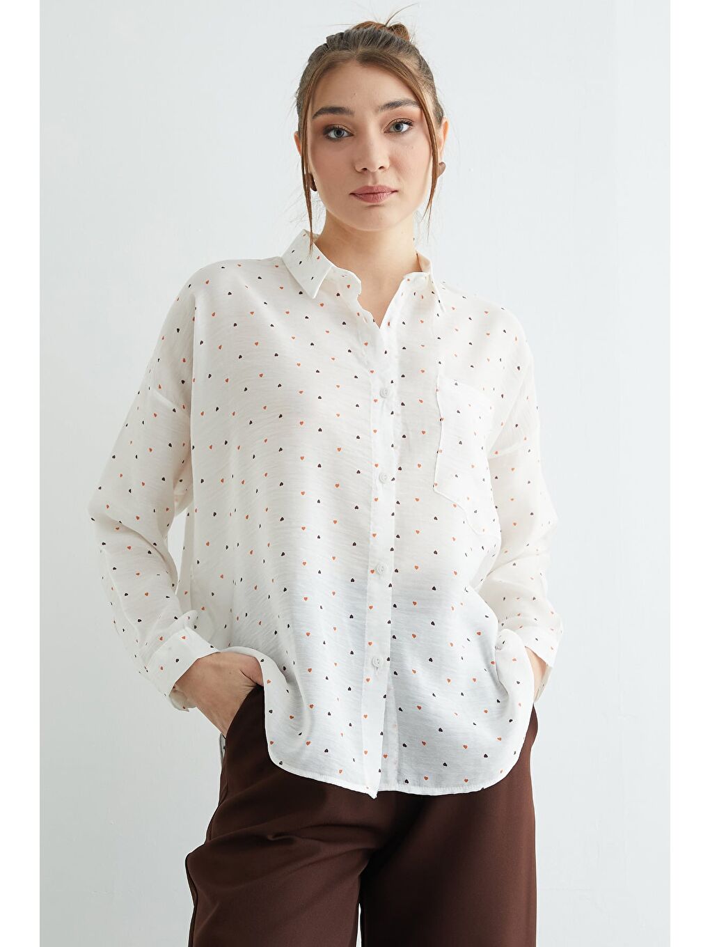 Ekru Kalp Baskılı Cepli Salaş Gömlek-1