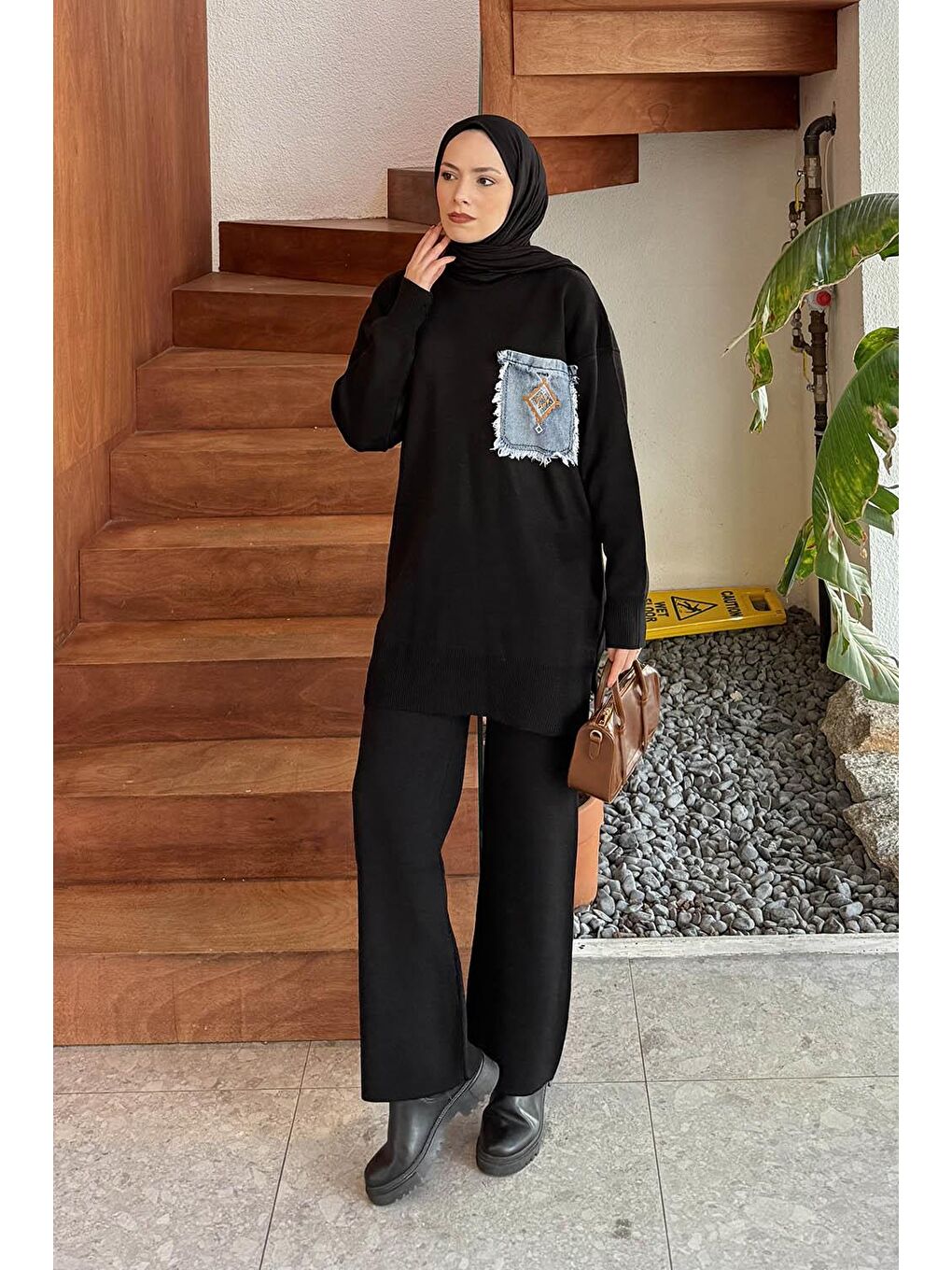 Cep Detaylı Triko Takım Siyah