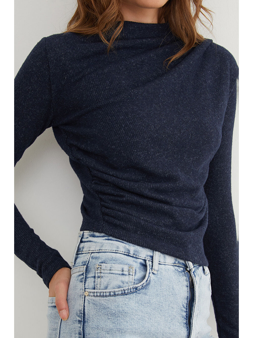 Lacivert Yanı Drapeli Dik Yaka Triko Bluz-3