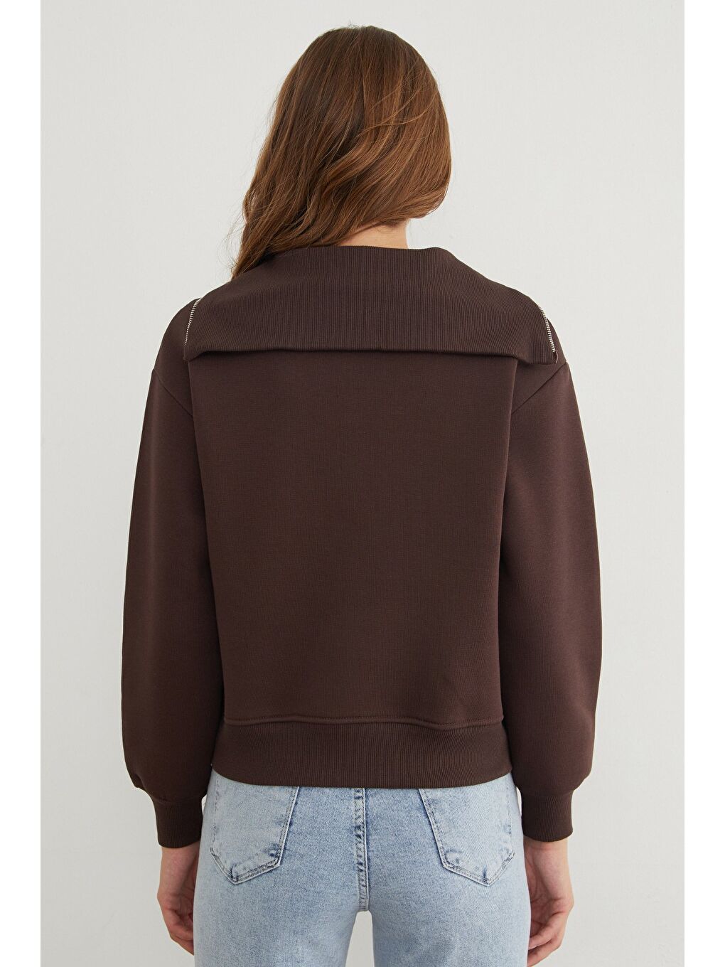 Kahverengi 3 İplik Kalp Nakışlı Yarım Fermuarlı Sweatshirt-4