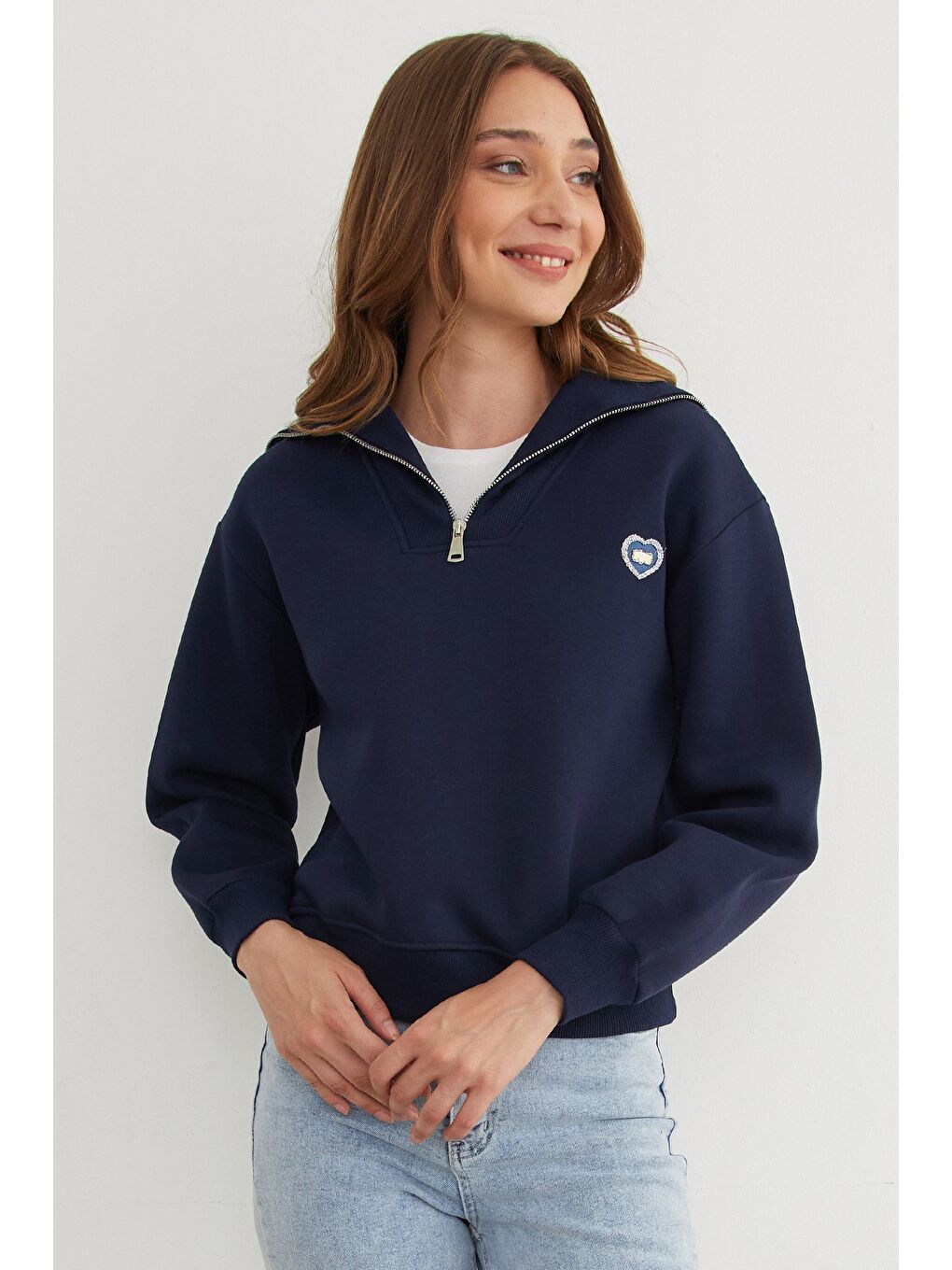 Lacivert 3 İplik Kalp Nakışlı Yarım Fermuarlı Sweatshirt-3