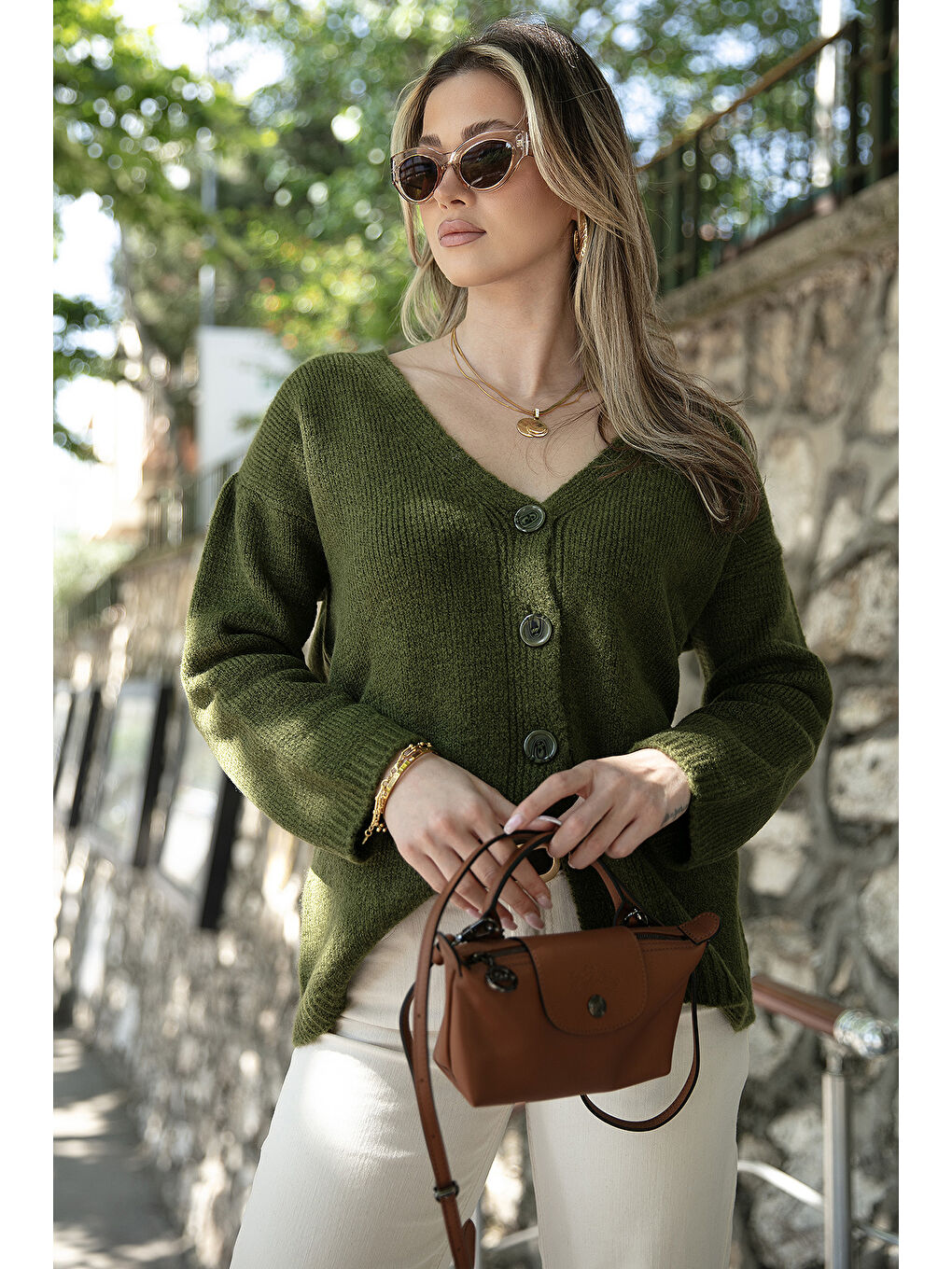 Haki Regular Fit V Yaka Düğmeli Triko Hırka 4616229-1