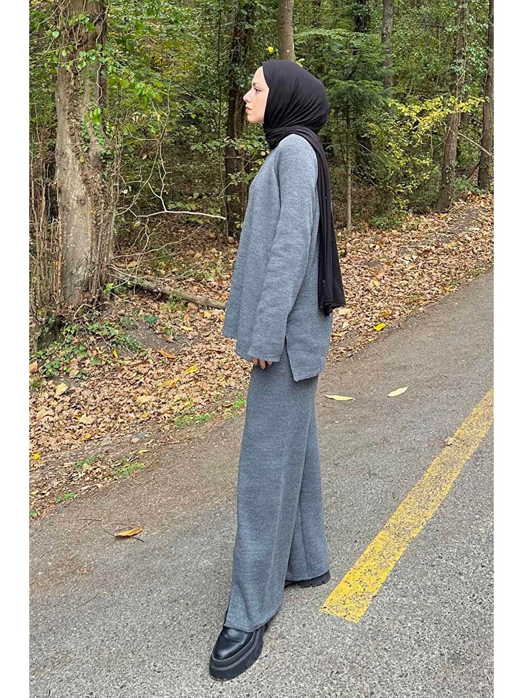 Basic Pantolon Önü Yırtmaçlı Triko Tesettür Takım Gri-1