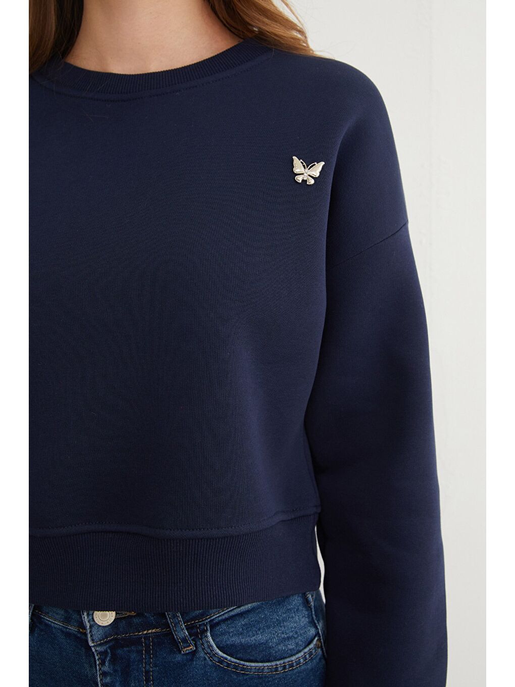 Lacivert 3 İplik Metal Kelebek Aksesuarlı Sweatshirt-3