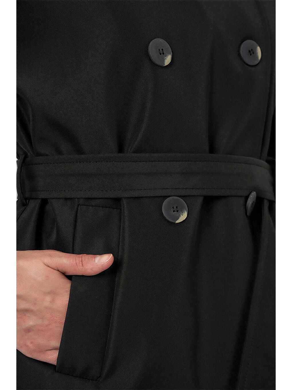 Kadın Siyah Dik Yaka Kuşaklı Astarlı Kısa Trençkot HZL25W-BD159801-4