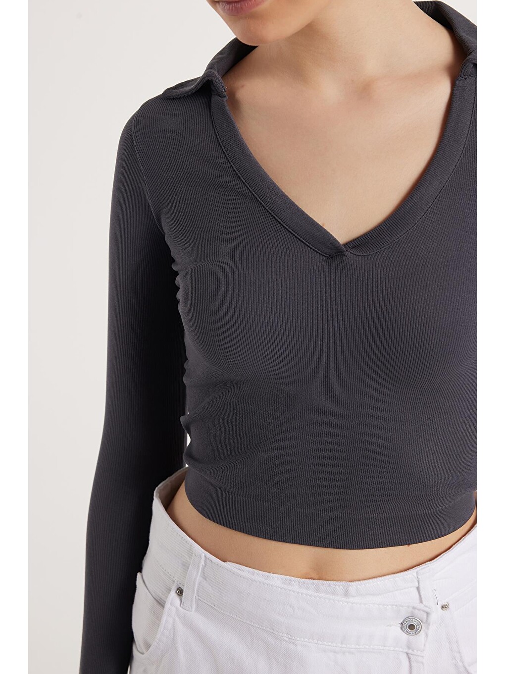Kadın Slim Fit Dar Kesim V Yaka Antrasit Bluz-2
