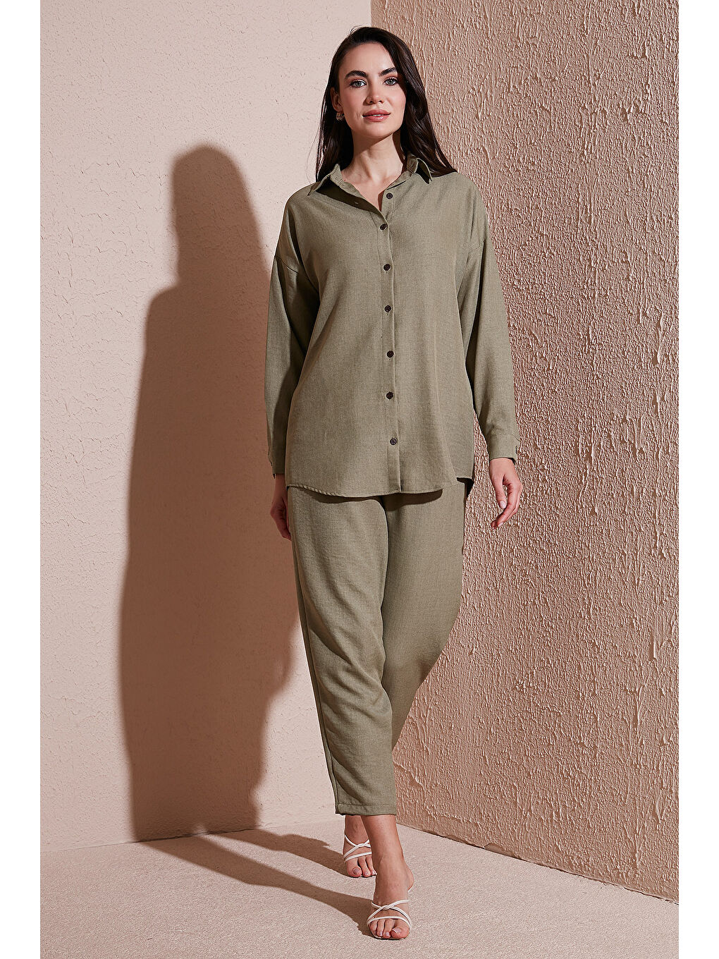 Yeşil Keten Karışımlı Regular Fit Lastikli Bel Uzun Kollu Kadın Alt Üst Takım 6696622