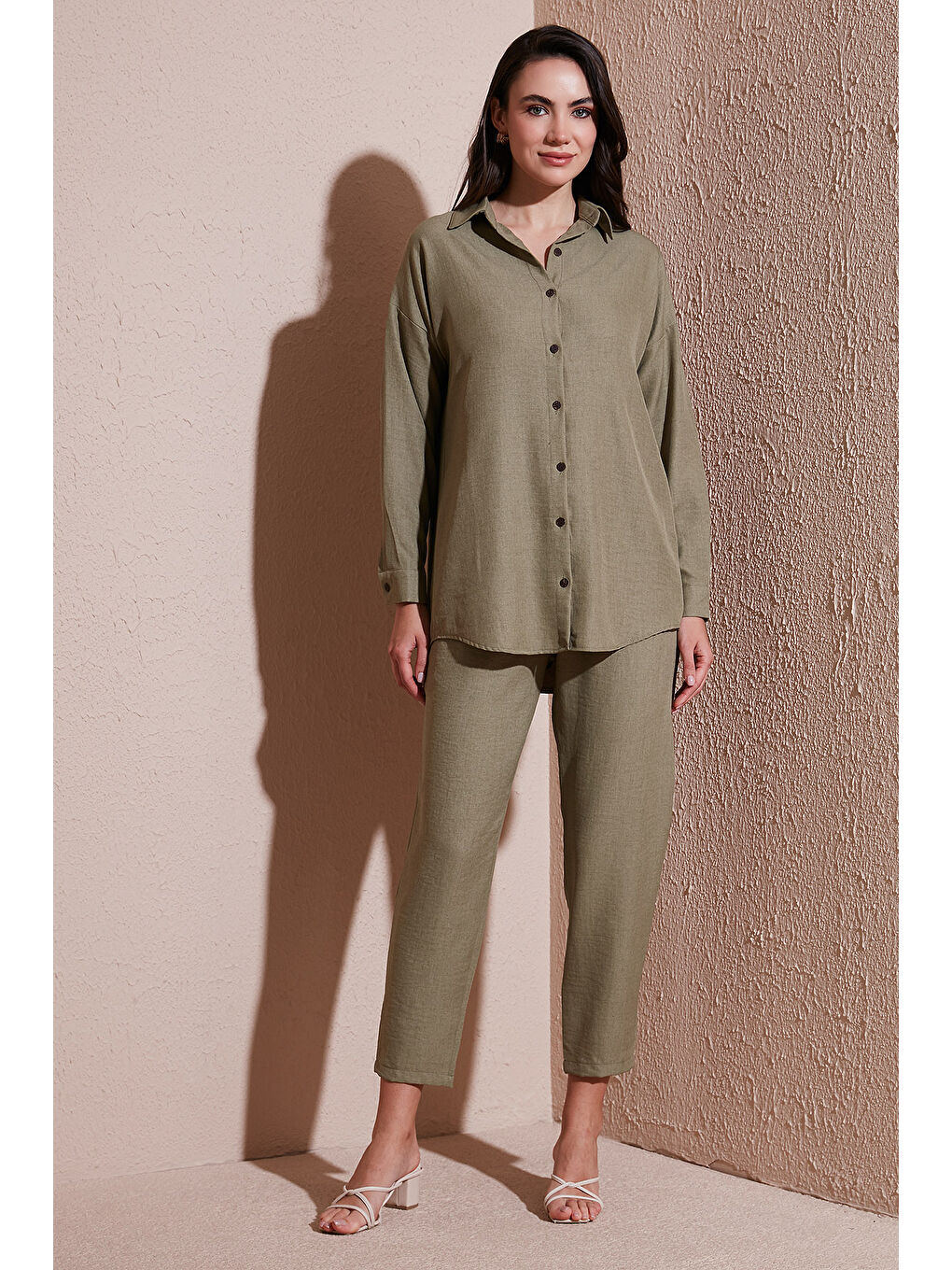 Yeşil Keten Karışımlı Regular Fit Lastikli Bel Uzun Kollu Kadın Alt Üst Takım 6696622-1
