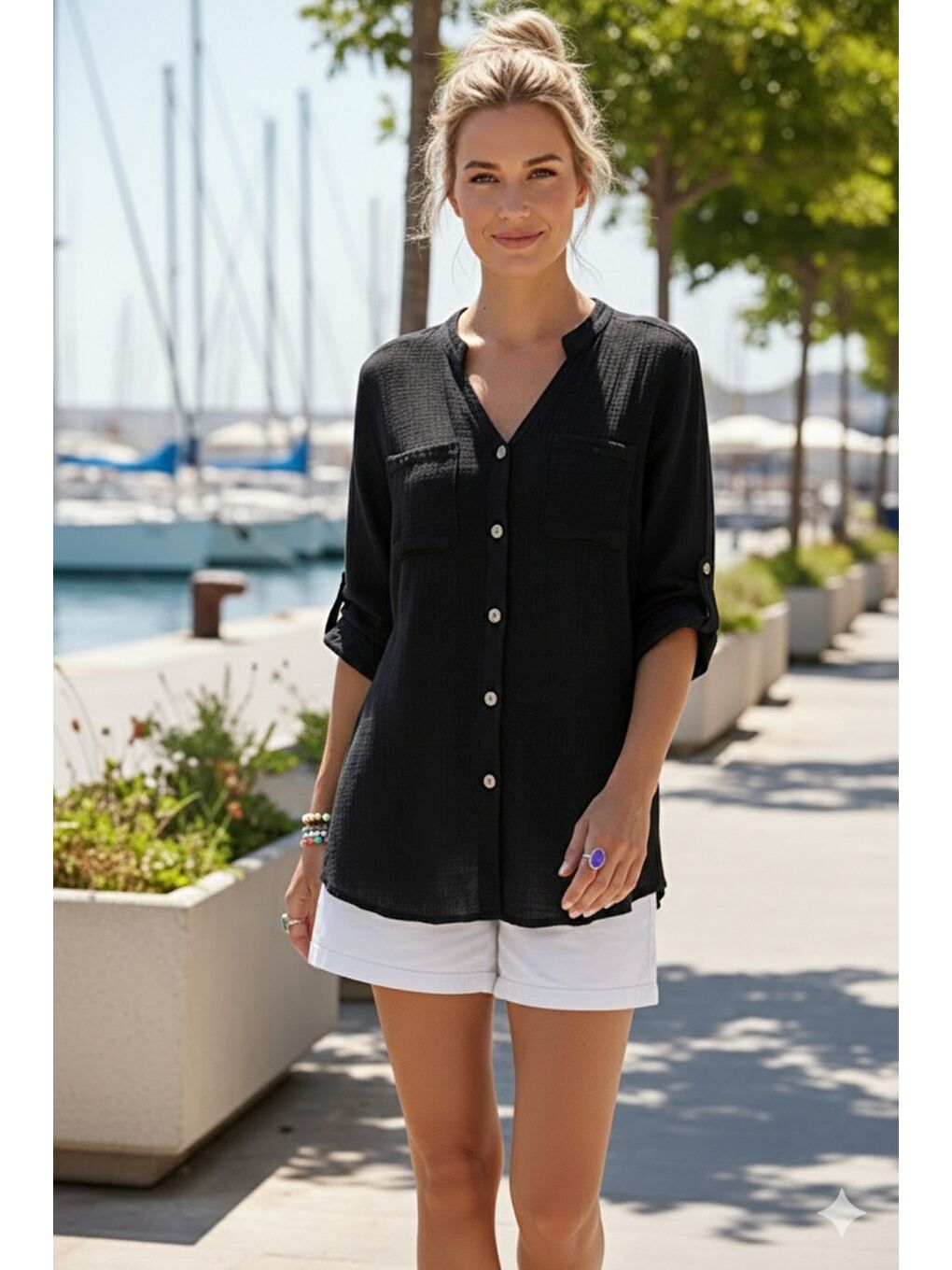 Siyah Hakim Yaka Düğmeli 3/4 Kol Çift Cepli Arkası Fistolu Casual Müslin Salaş Dokuma Gömlek 74 65-2