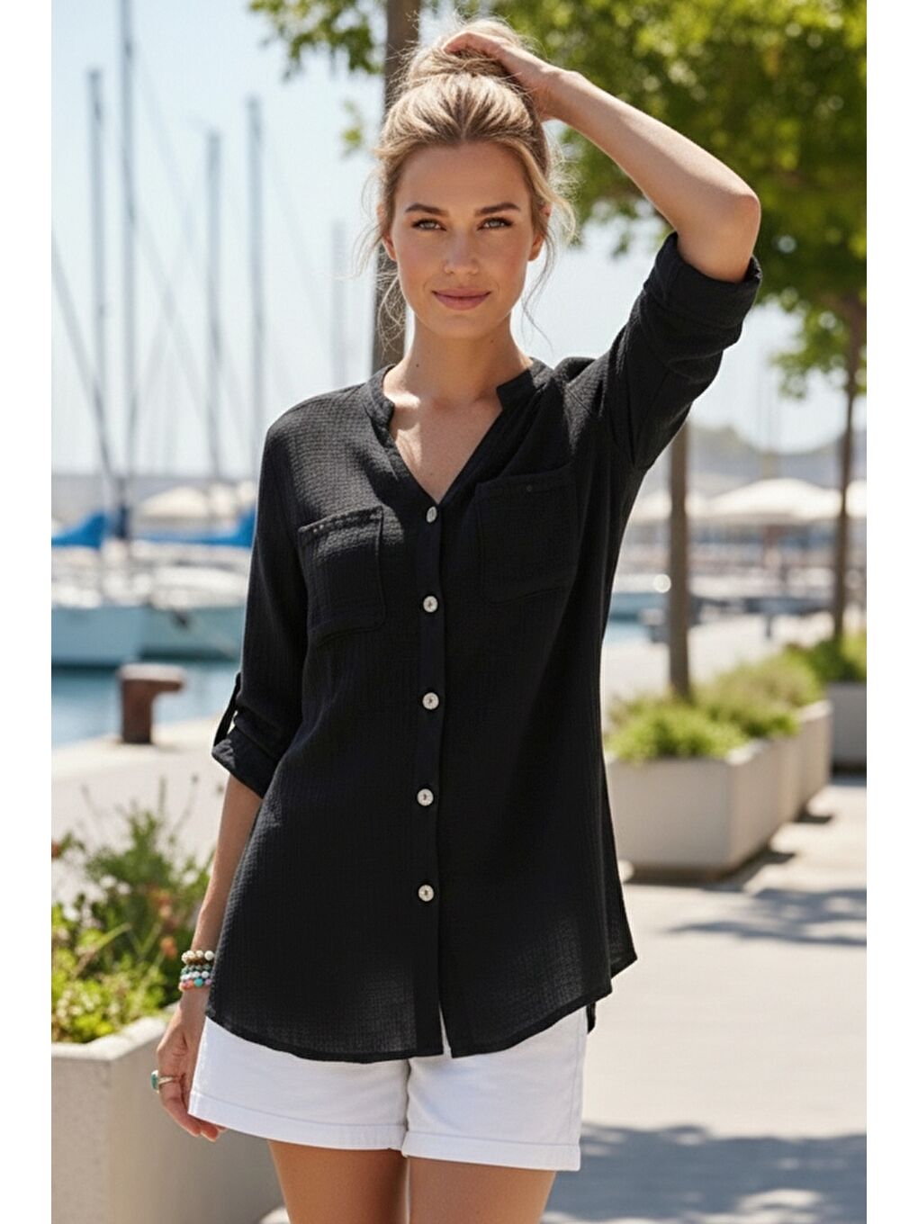 Siyah Hakim Yaka Düğmeli 3/4 Kol Çift Cepli Arkası Fistolu Casual Müslin Salaş Dokuma Gömlek 74 65-3