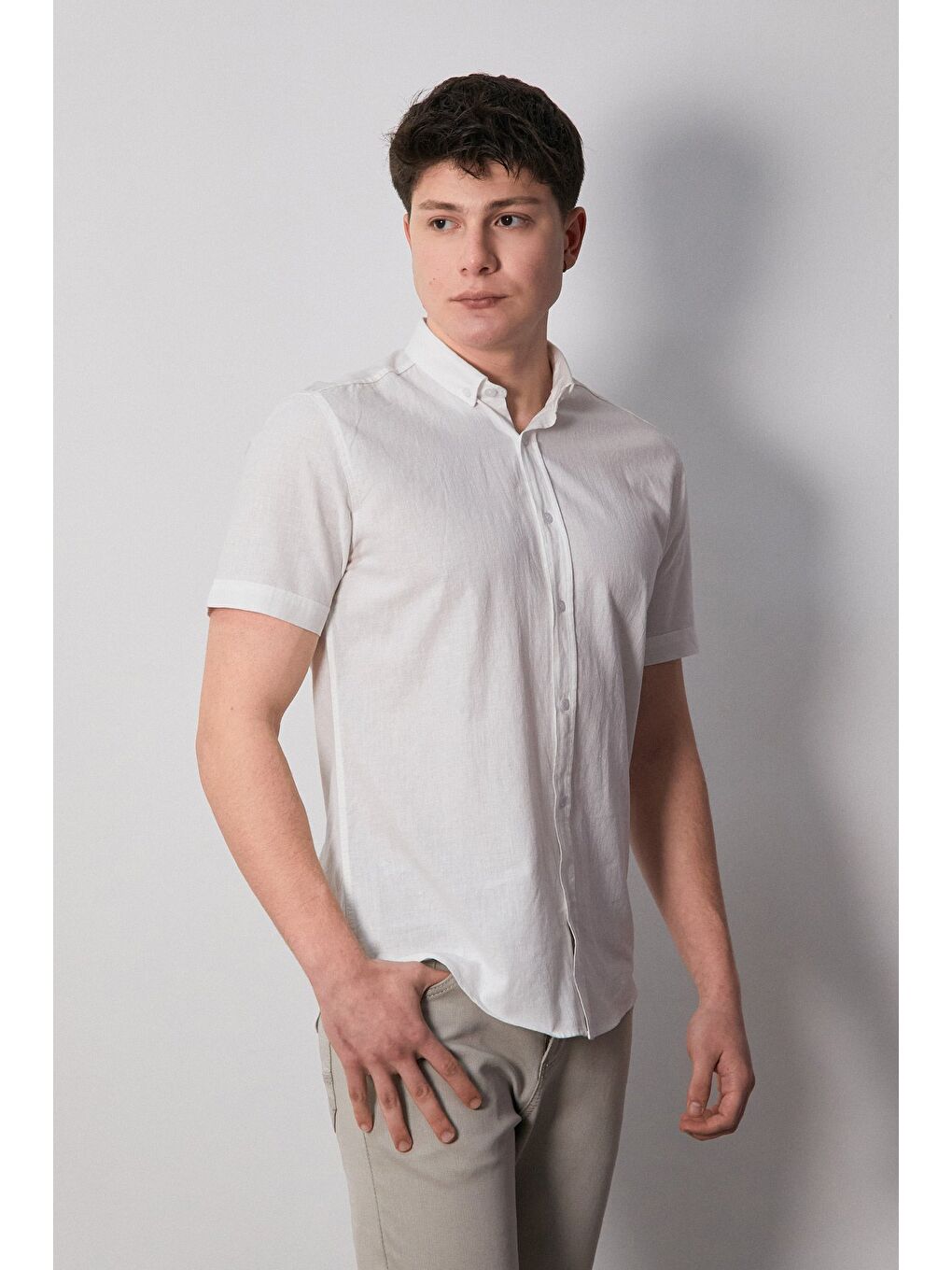 Beyaz Basic Kısa Kollu Keten Gömlek-2