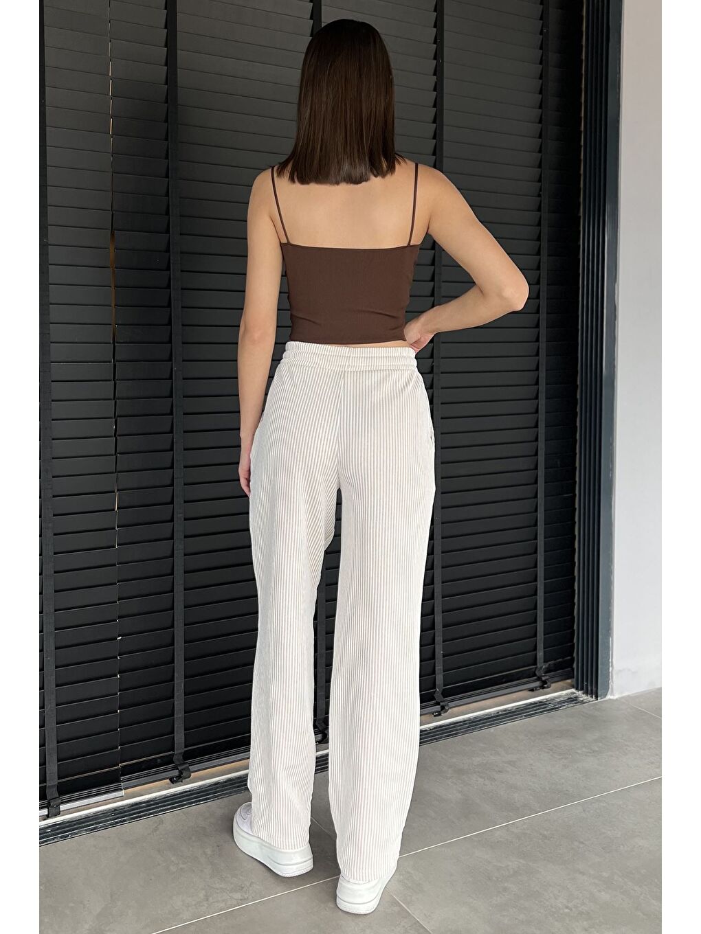 Bej Kadın Su Yolu Çizgili Bol Paça Pantolon-2