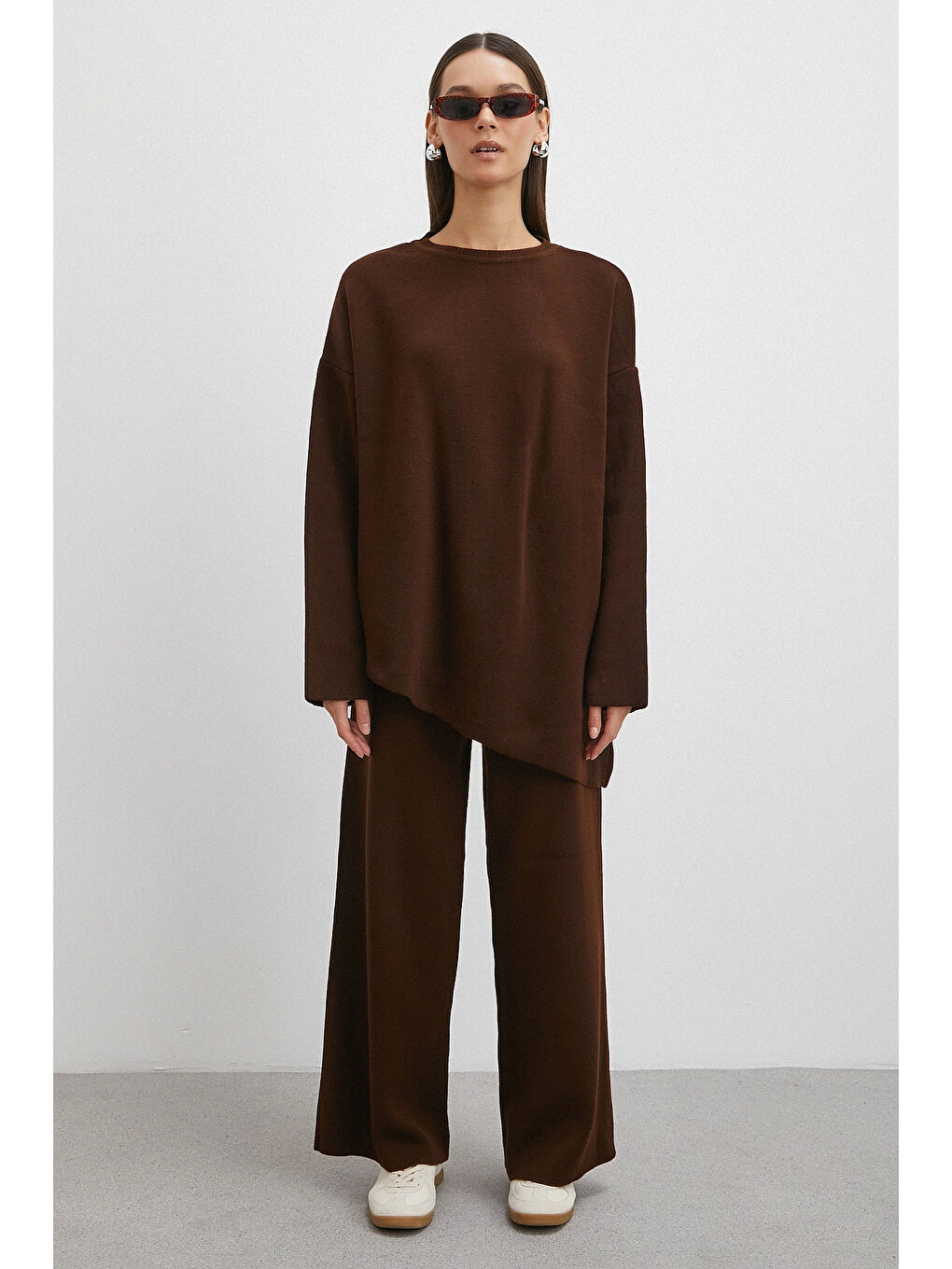 Karışık Eteği Çapraz Pantolonlu Bisiklet Yaka Takım Kahve-3