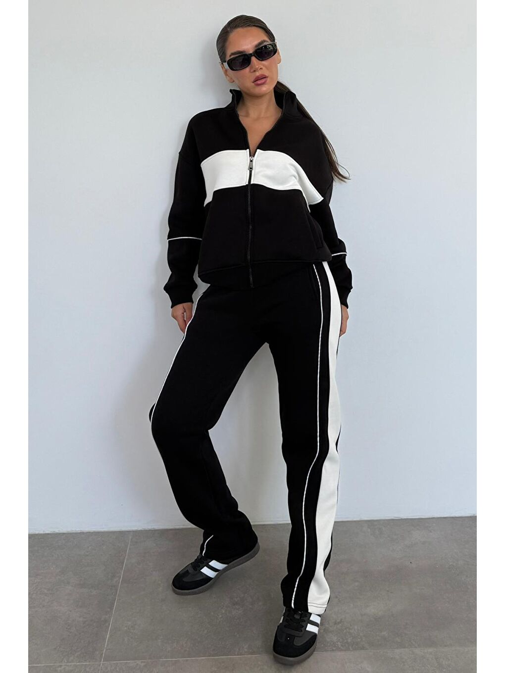 Siyah Dik Yaka Fermuarlı Şeritli Eşofman Takımı Mg2216-1