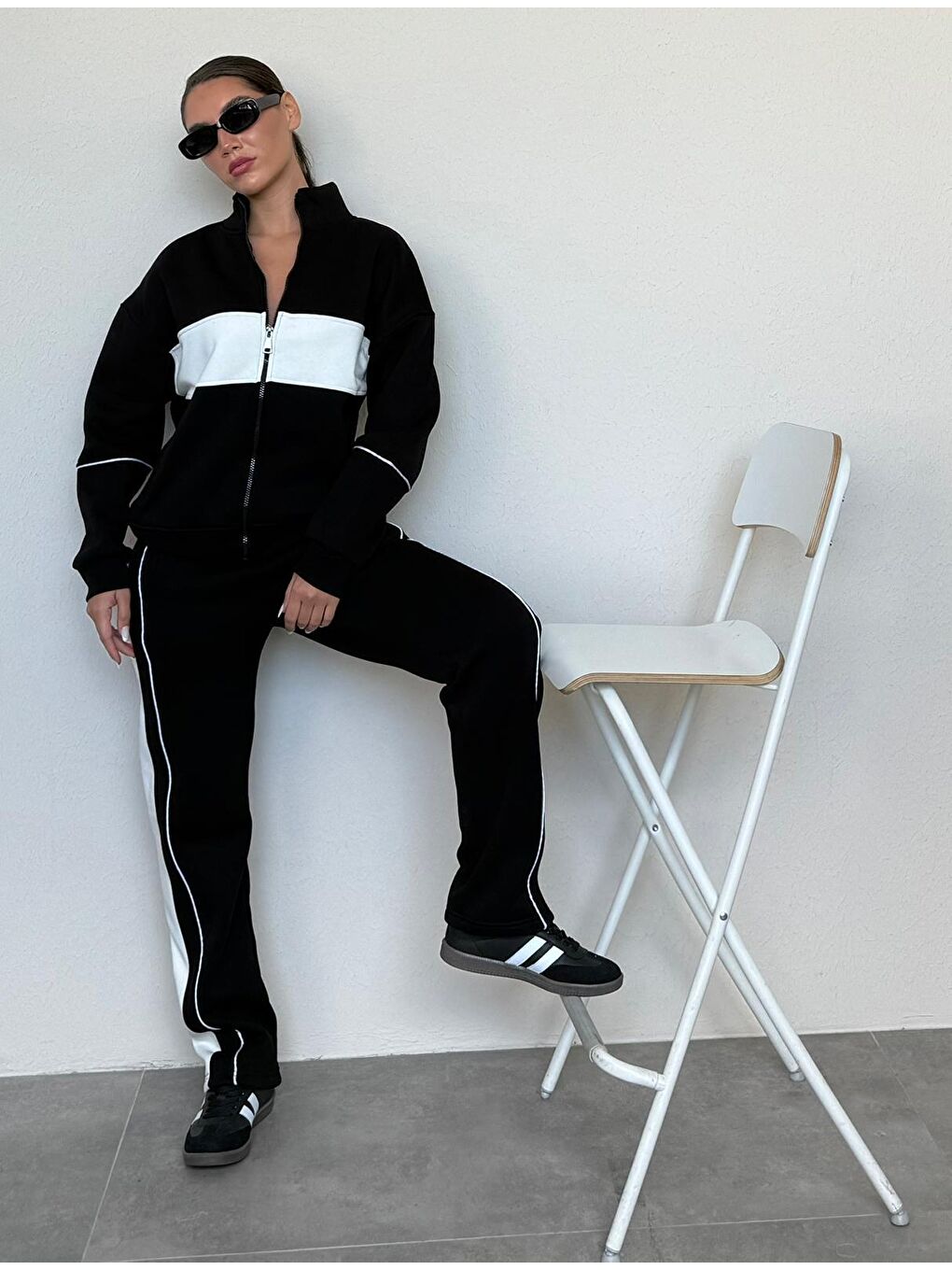 Siyah Dik Yaka Fermuarlı Şeritli Eşofman Takımı Mg2216-2