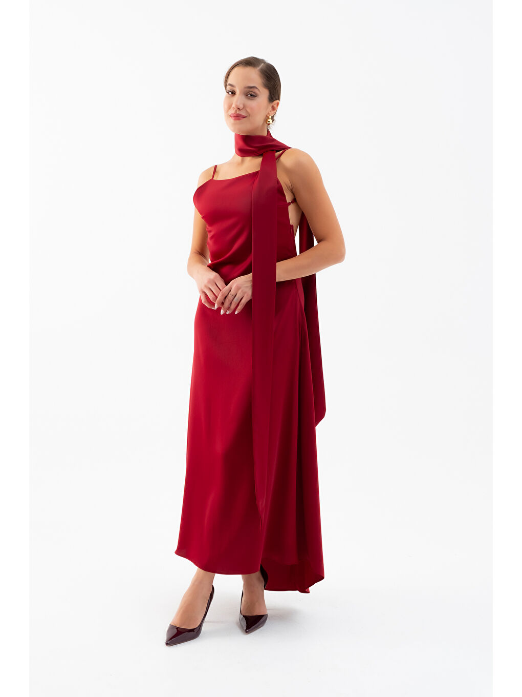 Kadın Bordo Fularlı Maxi Saten Elbise