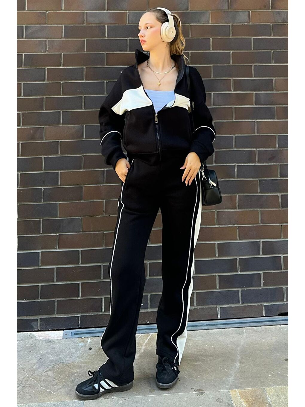 Siyah Dik Yaka Fermuarlı Şeritli Eşofman Takımı Mg2216-3