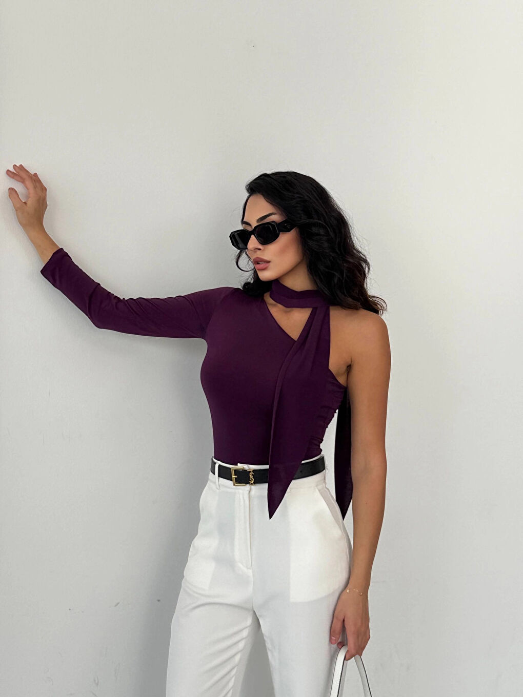 Kadın Mor Fularlı Sandy Kumaş Asimetrik Kesim Bluz HZL25S-FRY123371-1