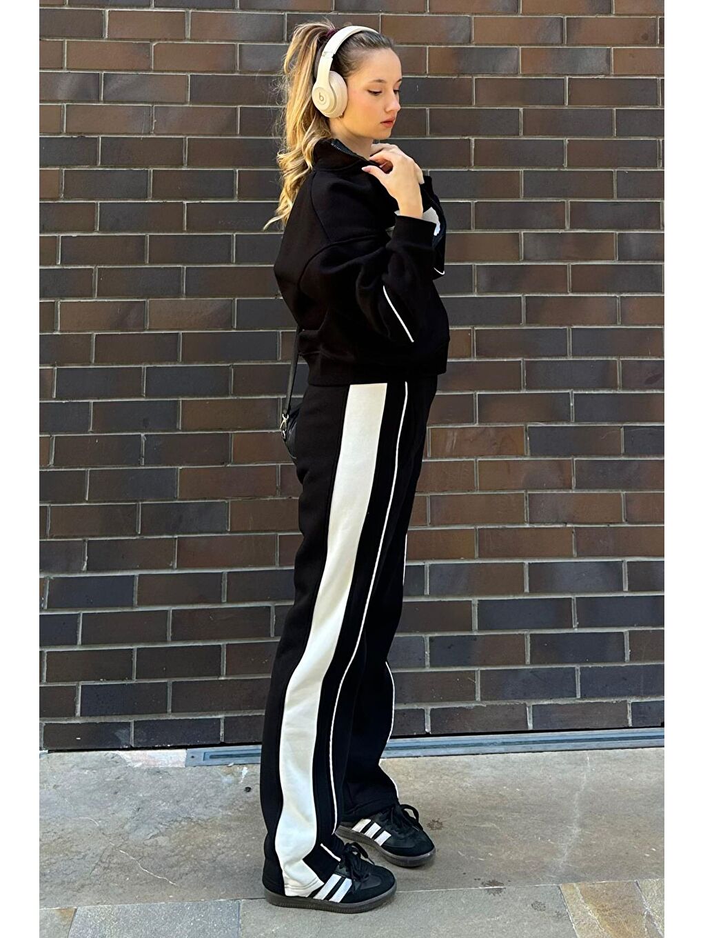 Siyah Dik Yaka Fermuarlı Şeritli Eşofman Takımı Mg2216-5