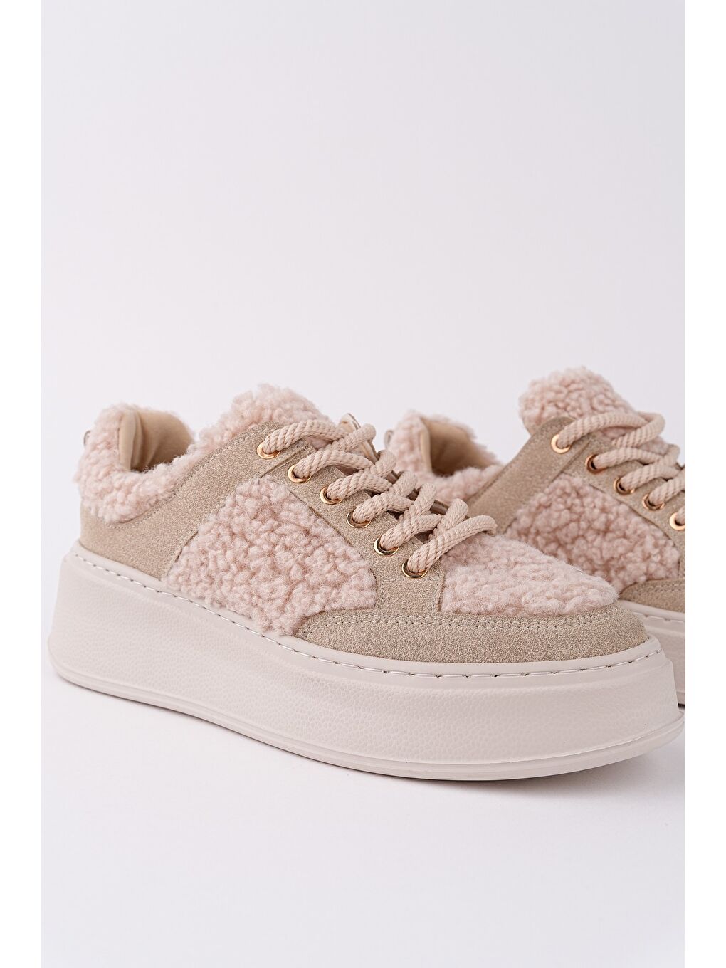 Bej FLEECY Kalın Taban Bağcıklı Pelüş Detaylı Kadın Kışlık Sneaker Spor Ayakkabı-3