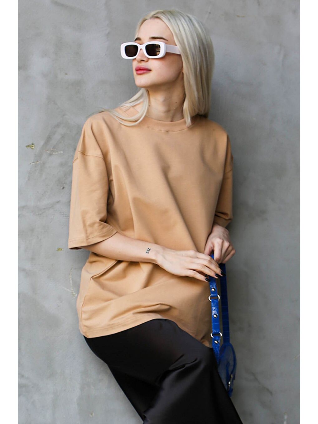 Bej Bisiklet Yaka Basic Oversize Tişört MG1687-6