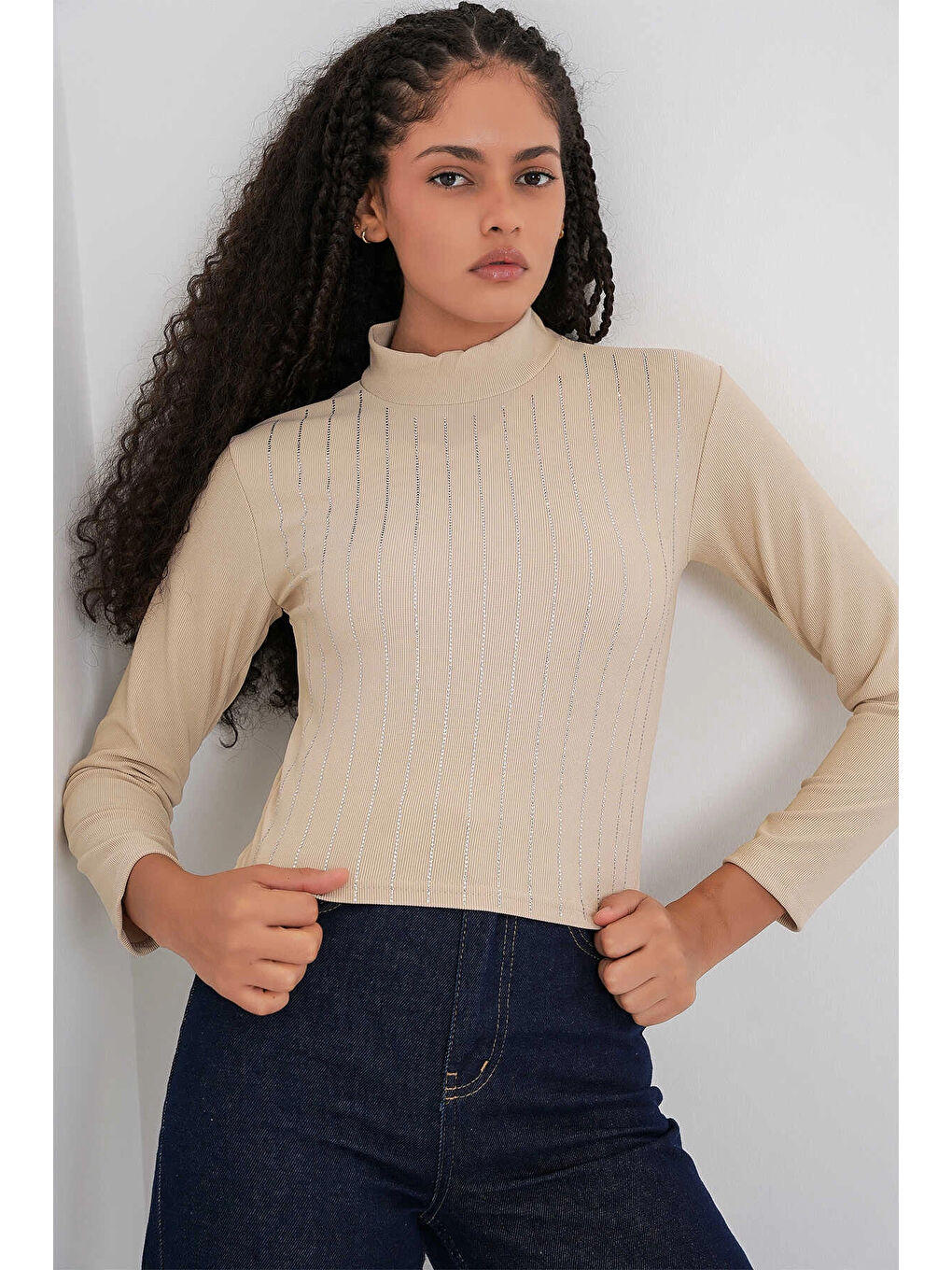 Kadın Bej Yarım Balıkçı Önü Taşlı Body HZL25W-BD19221-4