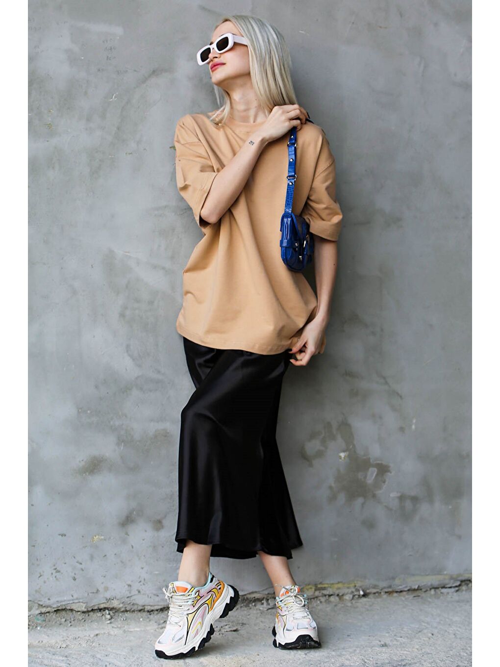 Bej Bisiklet Yaka Basic Oversize Tişört MG1687-8