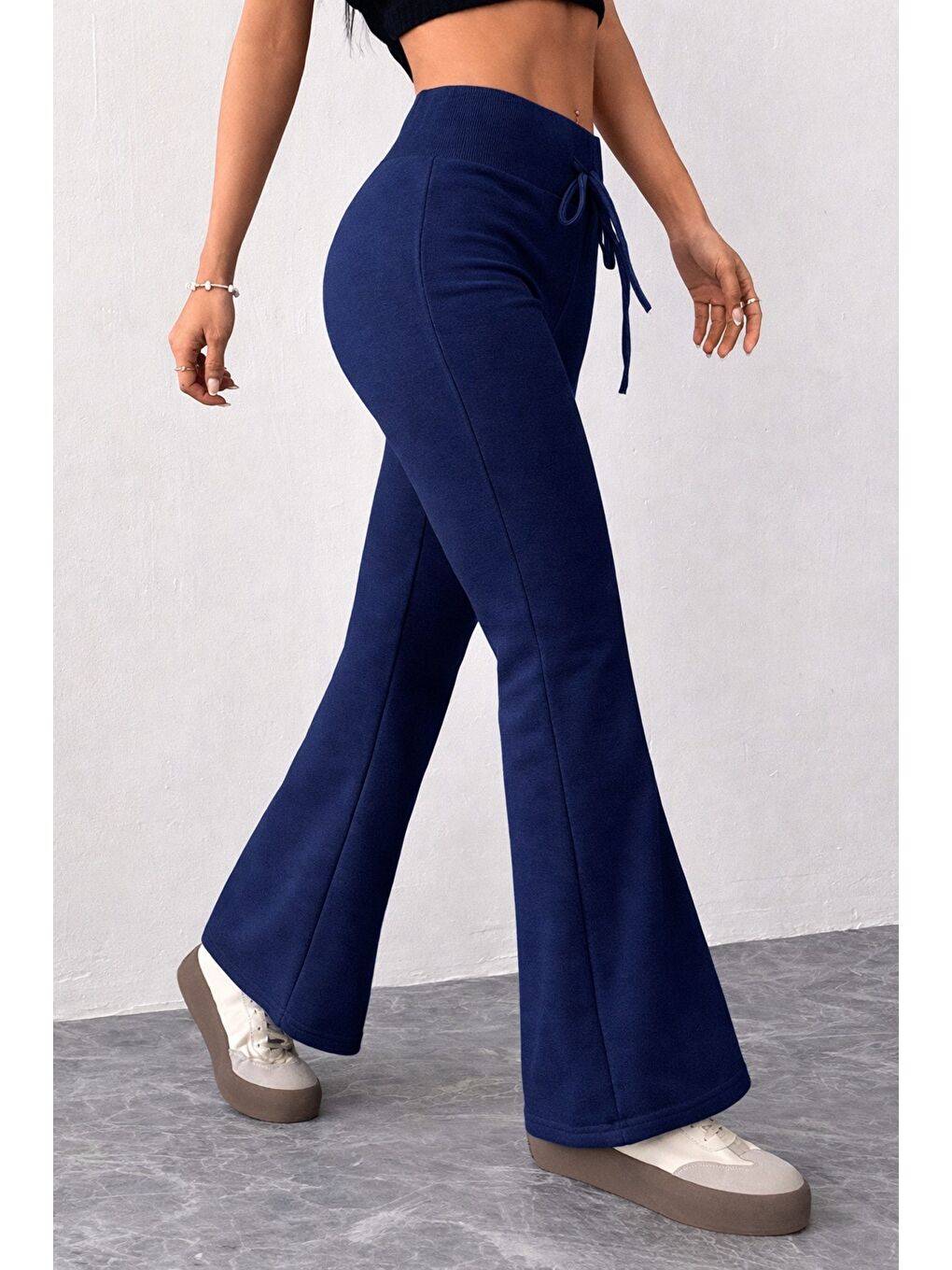 Lacivert Kadın Yüksek Bel Flare Paça Eşofman Altı – 2 İplik Kumaş, Toparlayıcı, İspanyol Paça-2