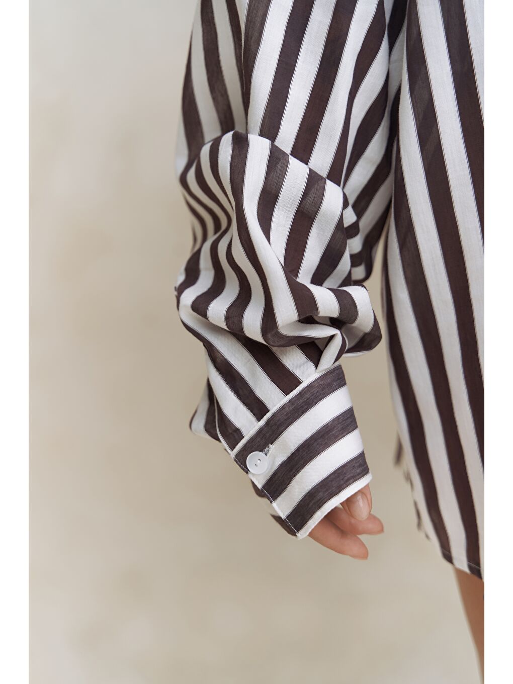 Kahverengi Rosy Transparan Çizgili Kahve Oversize Gömlek-4