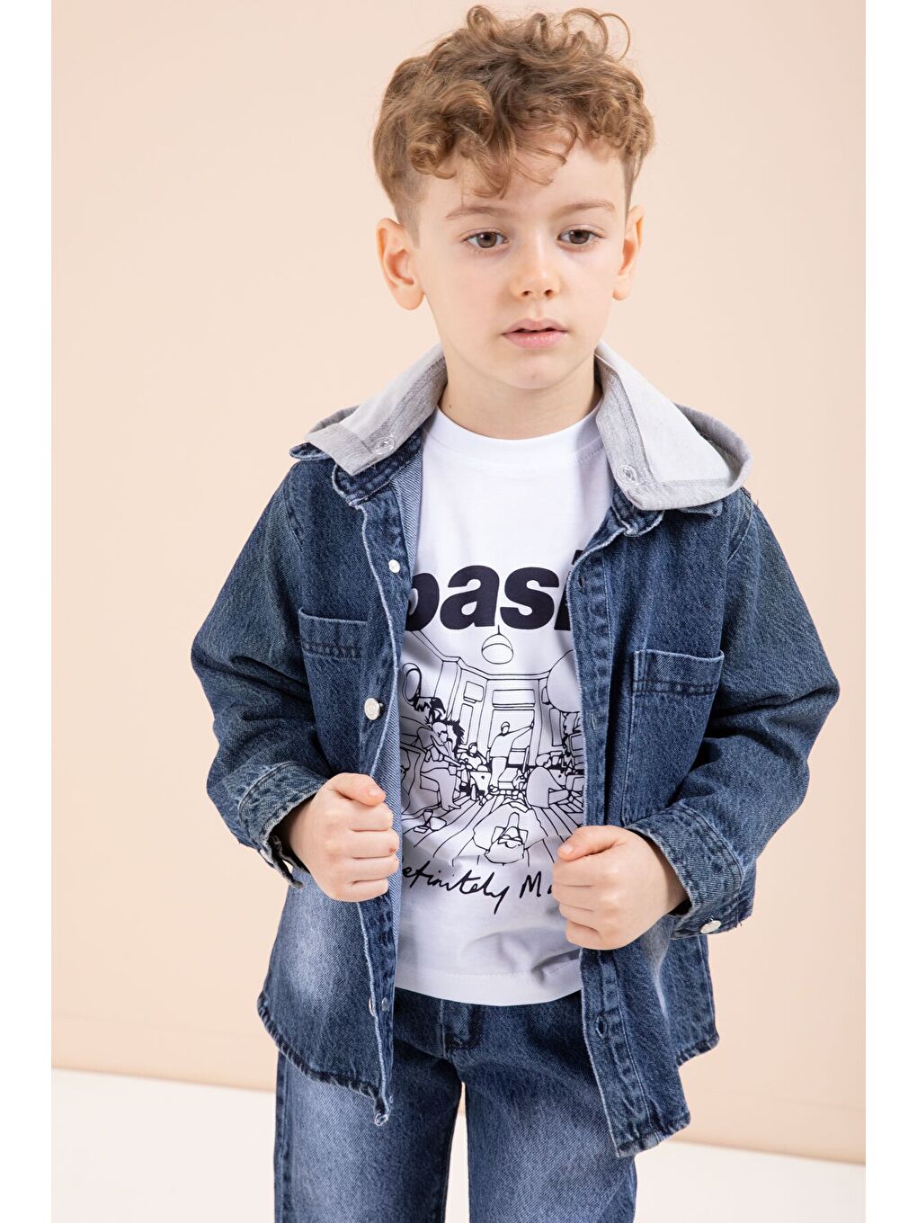 Lacivert Kapüşonlu Jean Ceketli Pantolonlu Erkek Çocuk Baskılı Tişörtlü 3lü Takım 23617-3