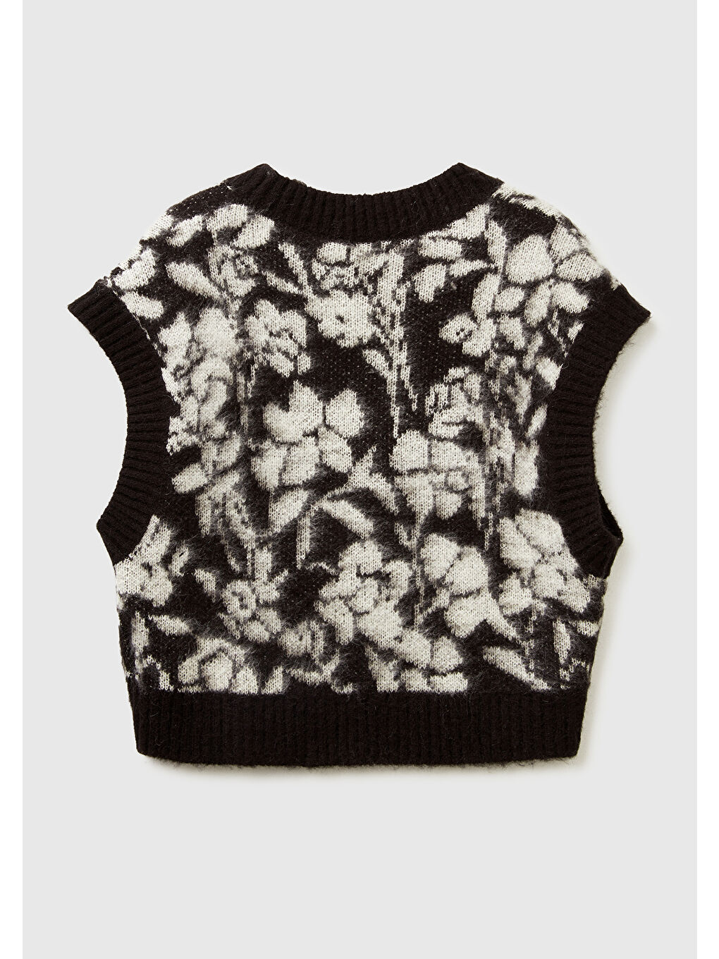 Kadın Siyah Akrilik Karışımlı Desenli Ribana Detaylı V Yaka Kolsuz Kazak-3