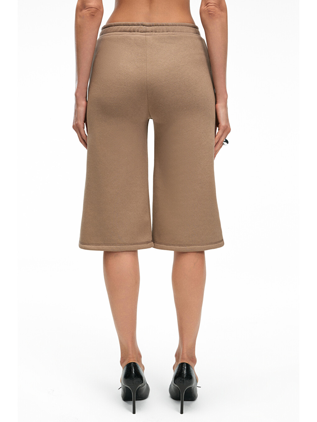 Bej Elpıhra Kadın Oversize Beli Lastikli Çift Cepli Vizon Şort & Bermuda-2