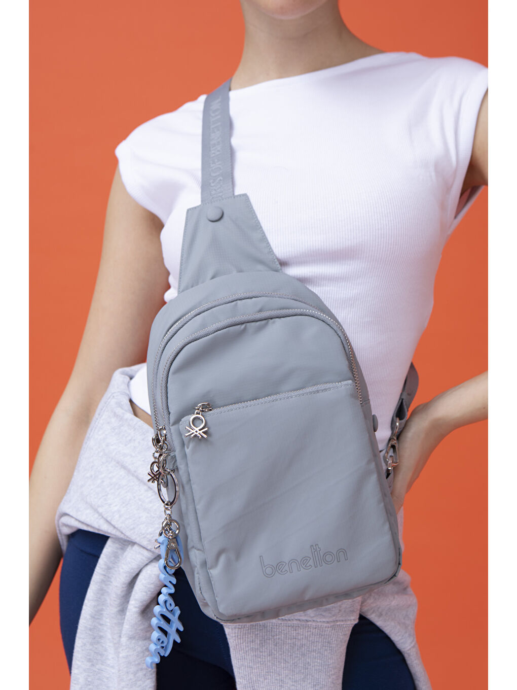 Kadin Vücut Çantasi Gri̇ BNT1457-4