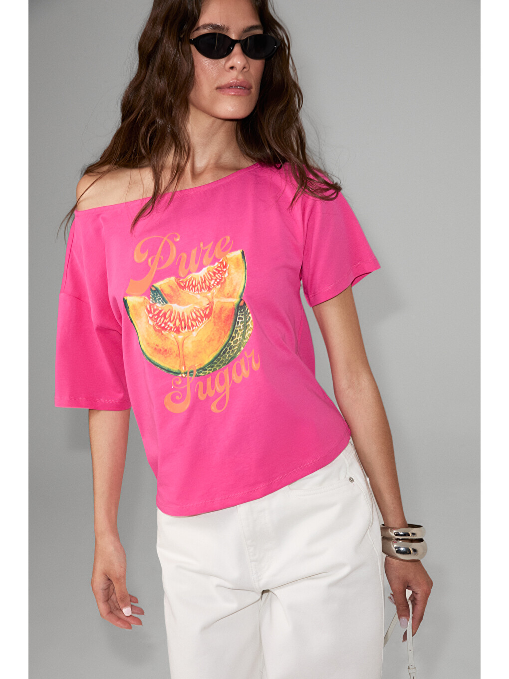 Qaly Kadın Kayık Yaka Tek Omuz Kısa Kol Ön Ve Arka Baskı Detaylı Relaxed Pembe T-shirt-1
