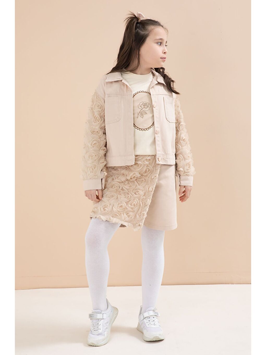 Bej Gül Detaylı Şort Etekli ve Ceketli Kız Çocuk 3lü Badili Takım 23611-3