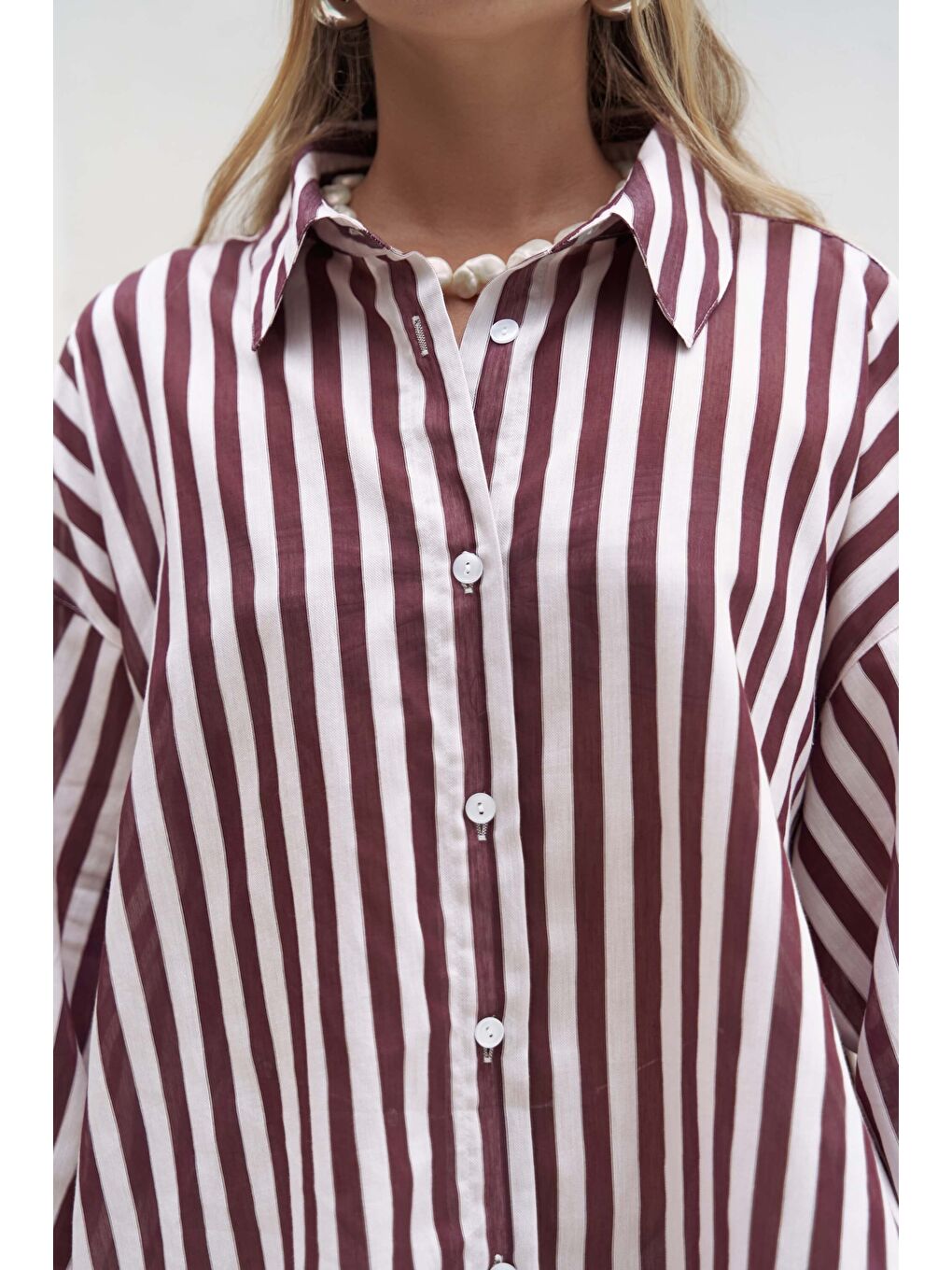 Rosy Transparan Çizgili Bordo Oversize Gömlek-3